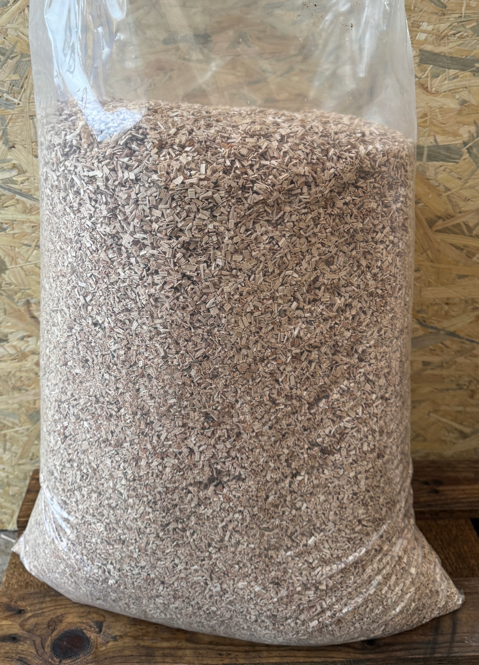 ZRĘBKI WĘDZARNICZE BUK 15 kg 60 l KL 6mm drobne 10 % wilgotności Producent inna