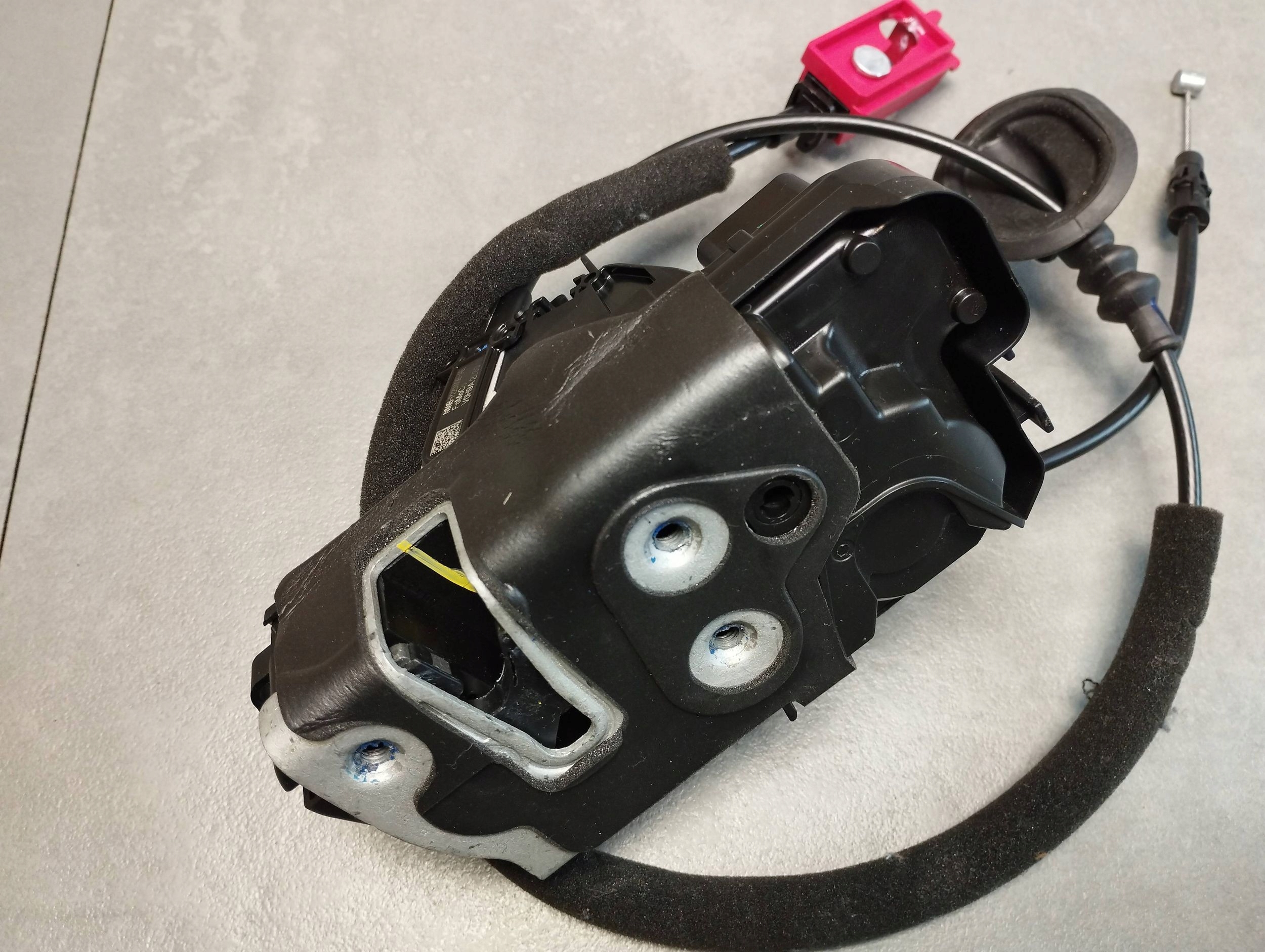 Volkswagen Amarok II 2023 lock right front KESSY N1WAE21812PF