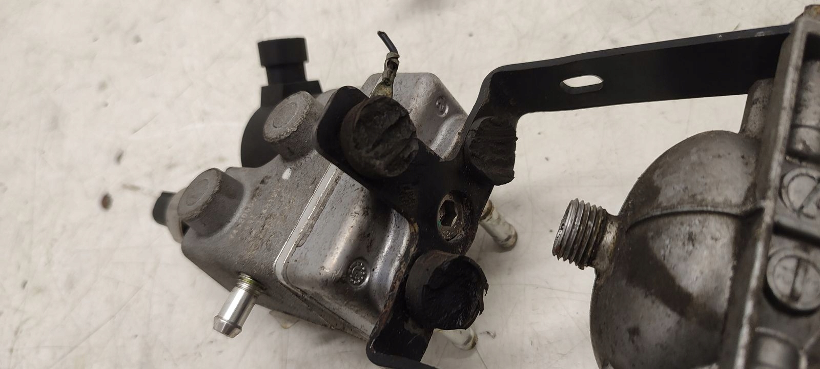 Regulator Gas Opel Zafira C 1,6 Z16XNT 20Z