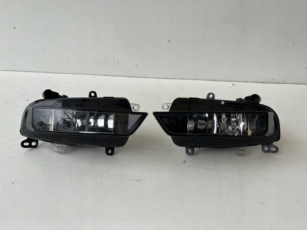 AUDI A1xa ПРОТИВОТУМАНКА ЛЕВЫЙ ПРАВЫЙ ОРИГИНАЛ