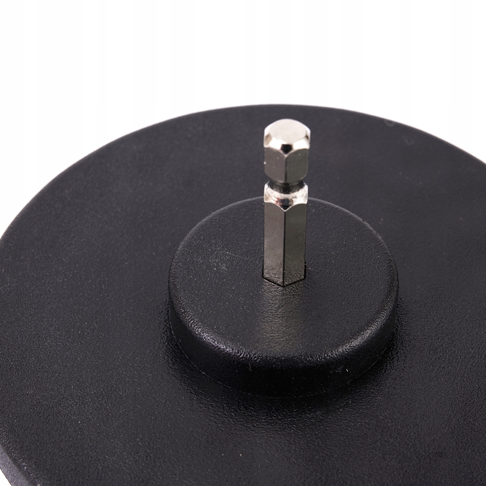 Для кріплення килима до шкіри для заміни оббивки