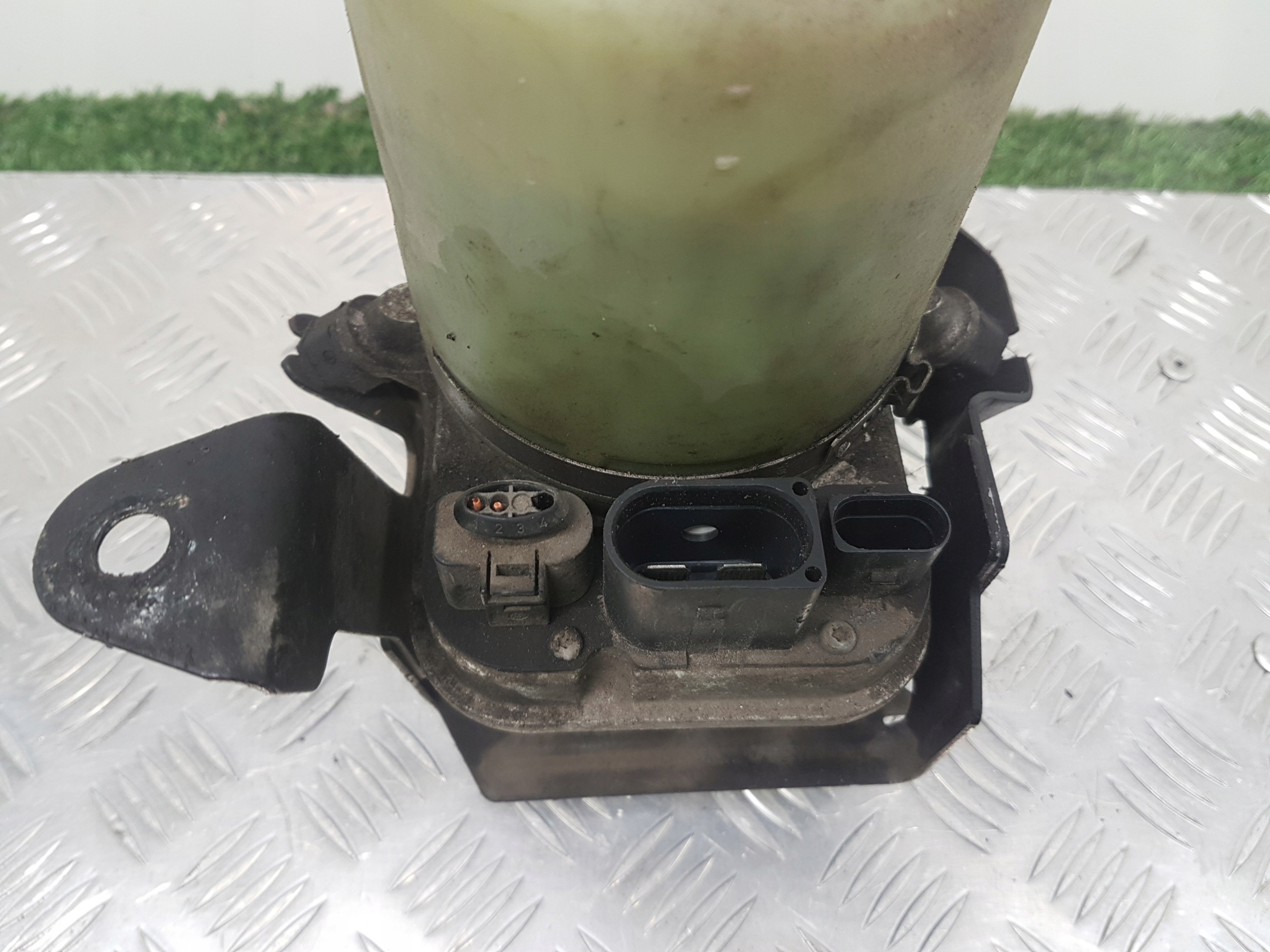 servo pump electrical SKODA FABIA 2 6R0423156
