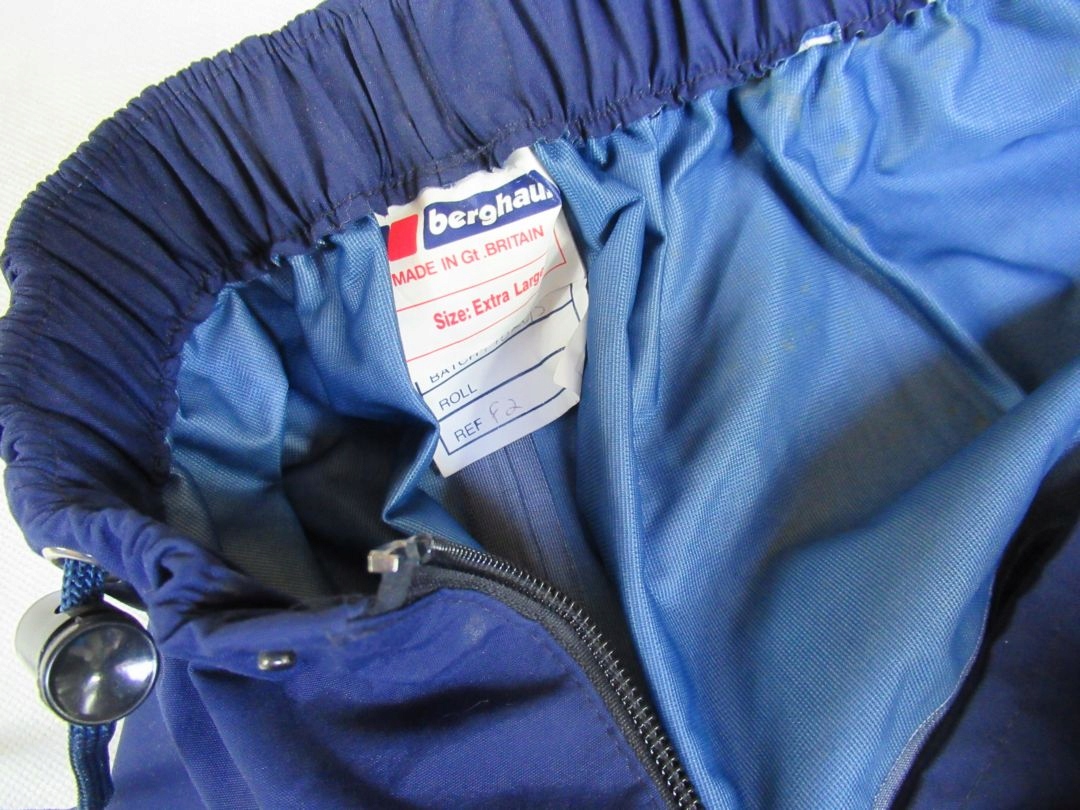 BERGHAUS ___ WATERPROOF YAHTING WEAR SPODNIE __ XL Rozmiar XL