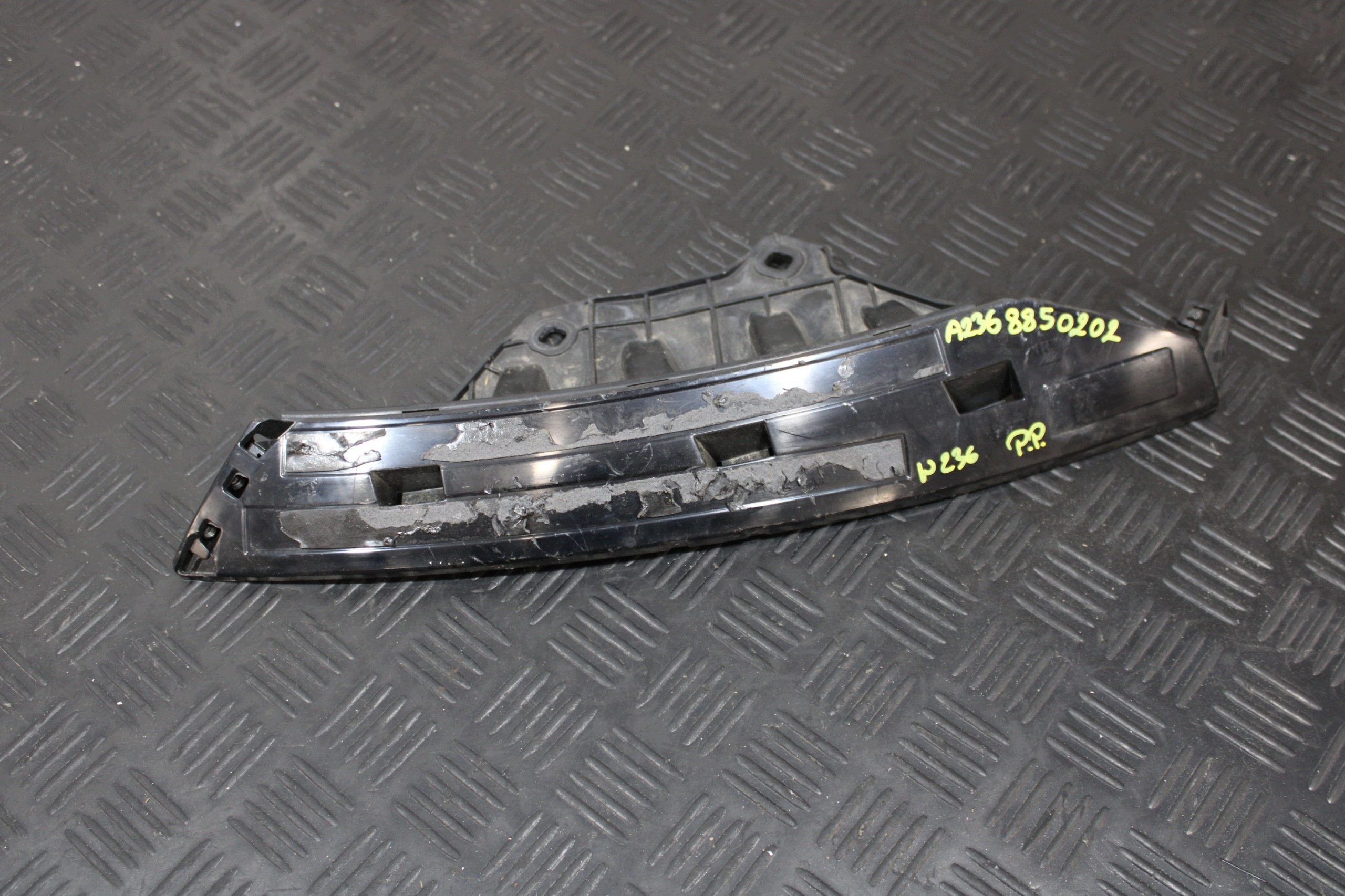 support holder right front A2368850202 MERCEDES-BENZ CLE 236 W236