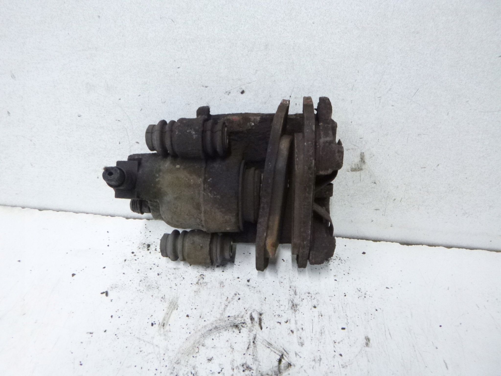 caliper brake rear part Chrysler PT Cruiser 2.0