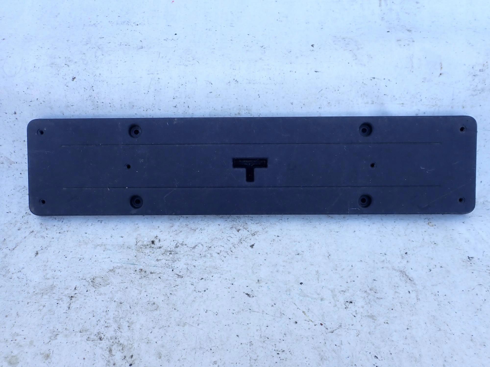 MERCEDES GLC and 1 X253 15-22 cap holder signs front