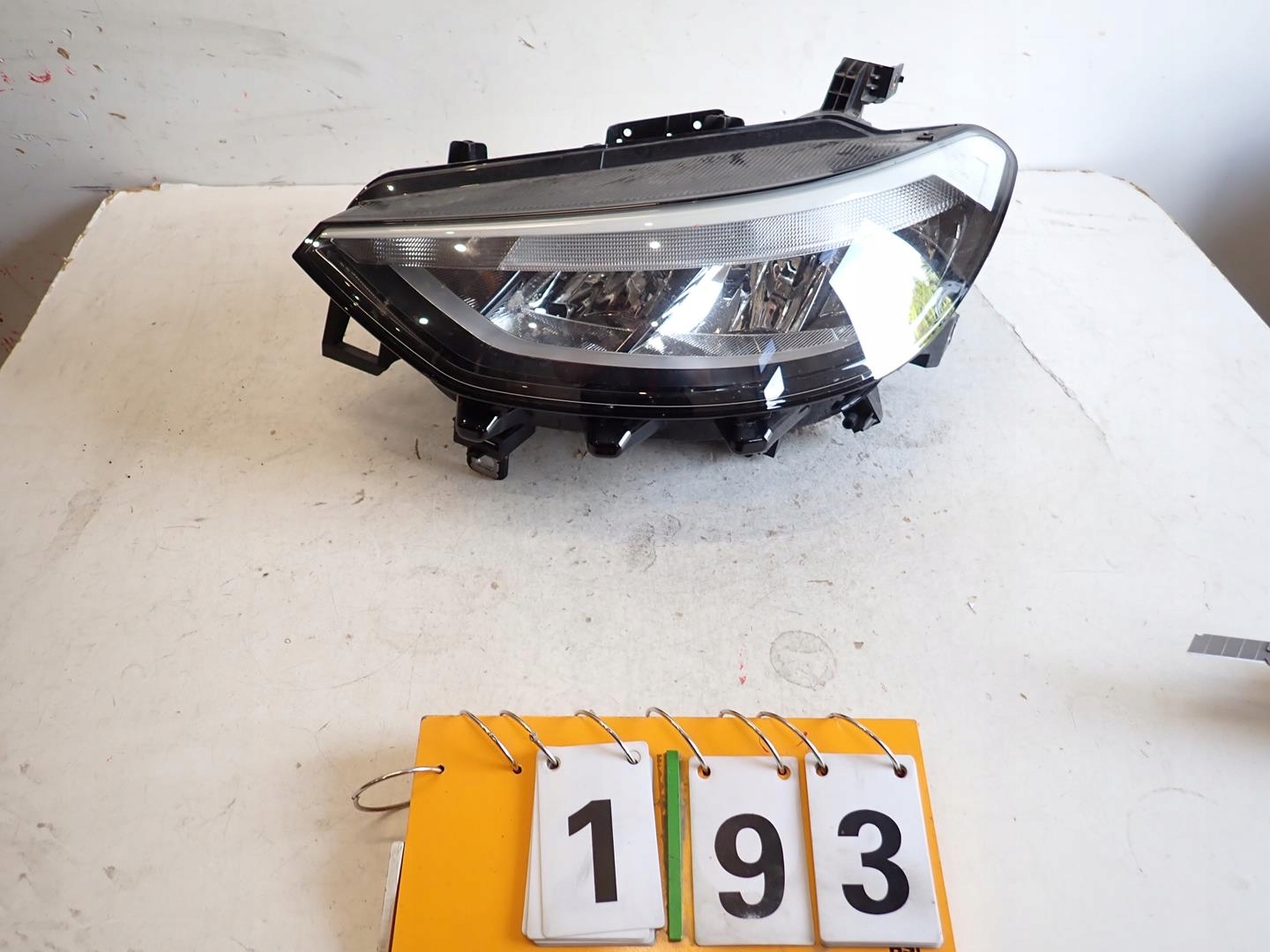 light front front left VW ID3 2020- FULL LED 10B941005C