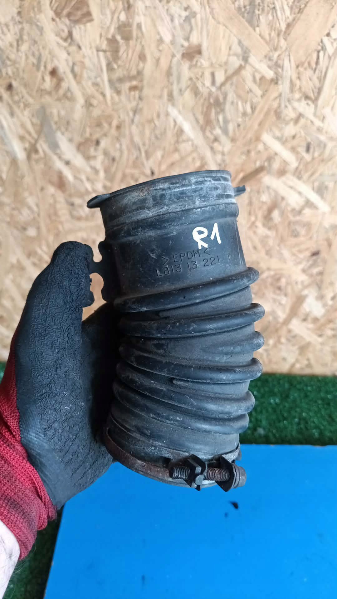pipe DOLOTOWA air MAZDA 6 L81313221