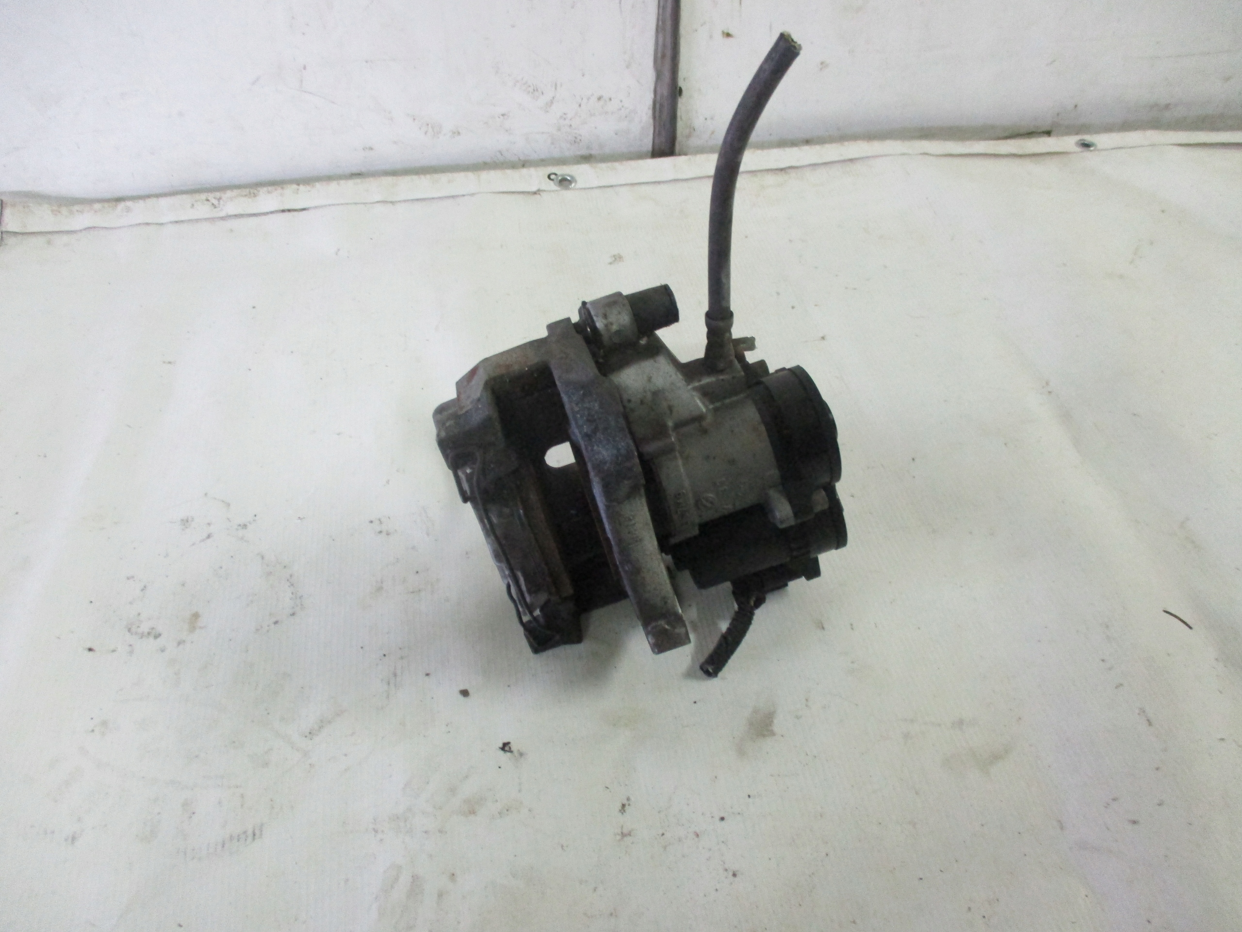 caliper Fiat Stelvio left rear part 2,2 D