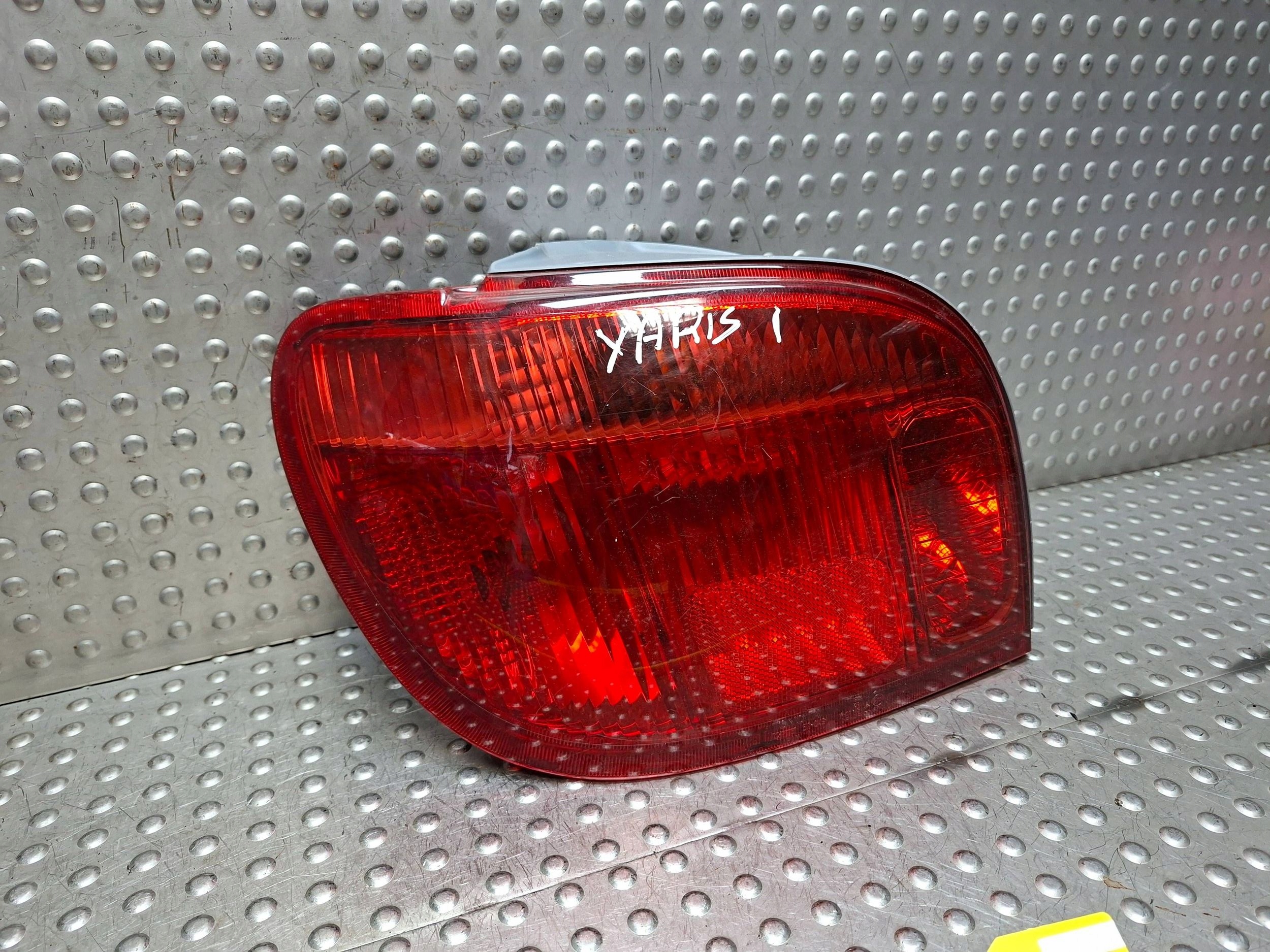light rear part left TOYOTA YARIS and LIFT 03-06 EU