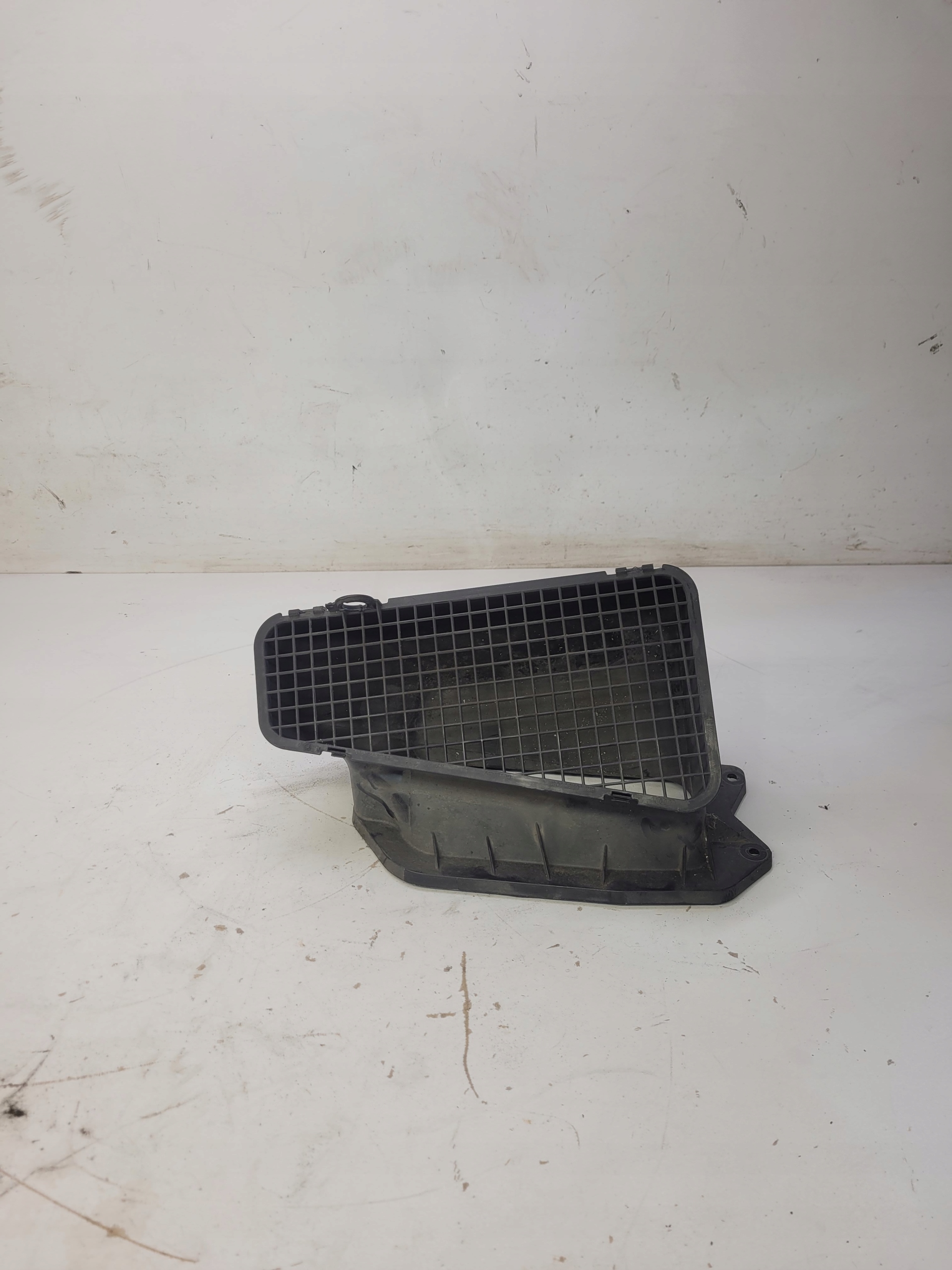 intake air hose AUDI A4 B8 A5 8K1819904A