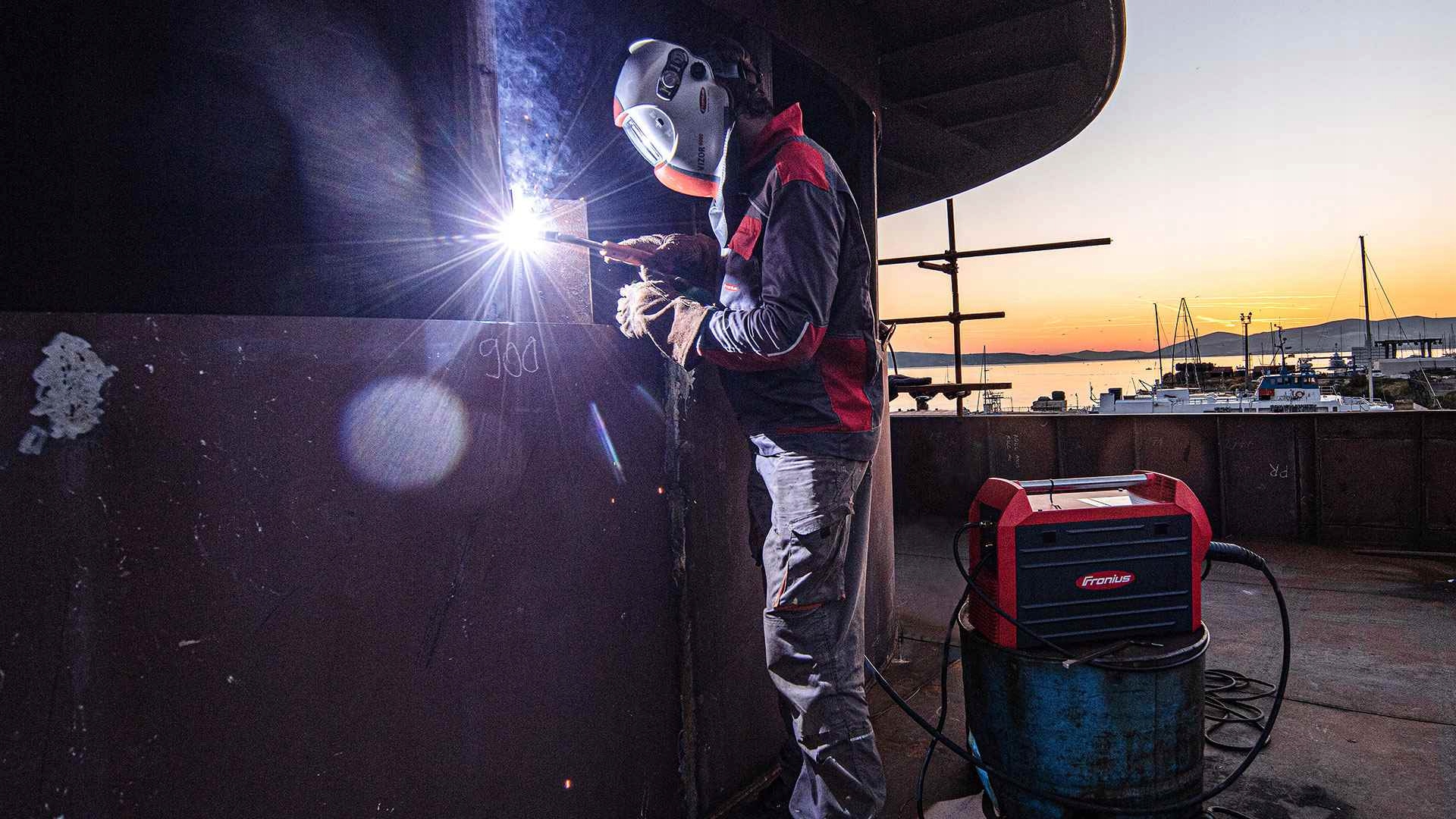 SPAWARKA IGBT FRONIUS TransSteel 2700 C Rodzaj półautomat spawalniczy