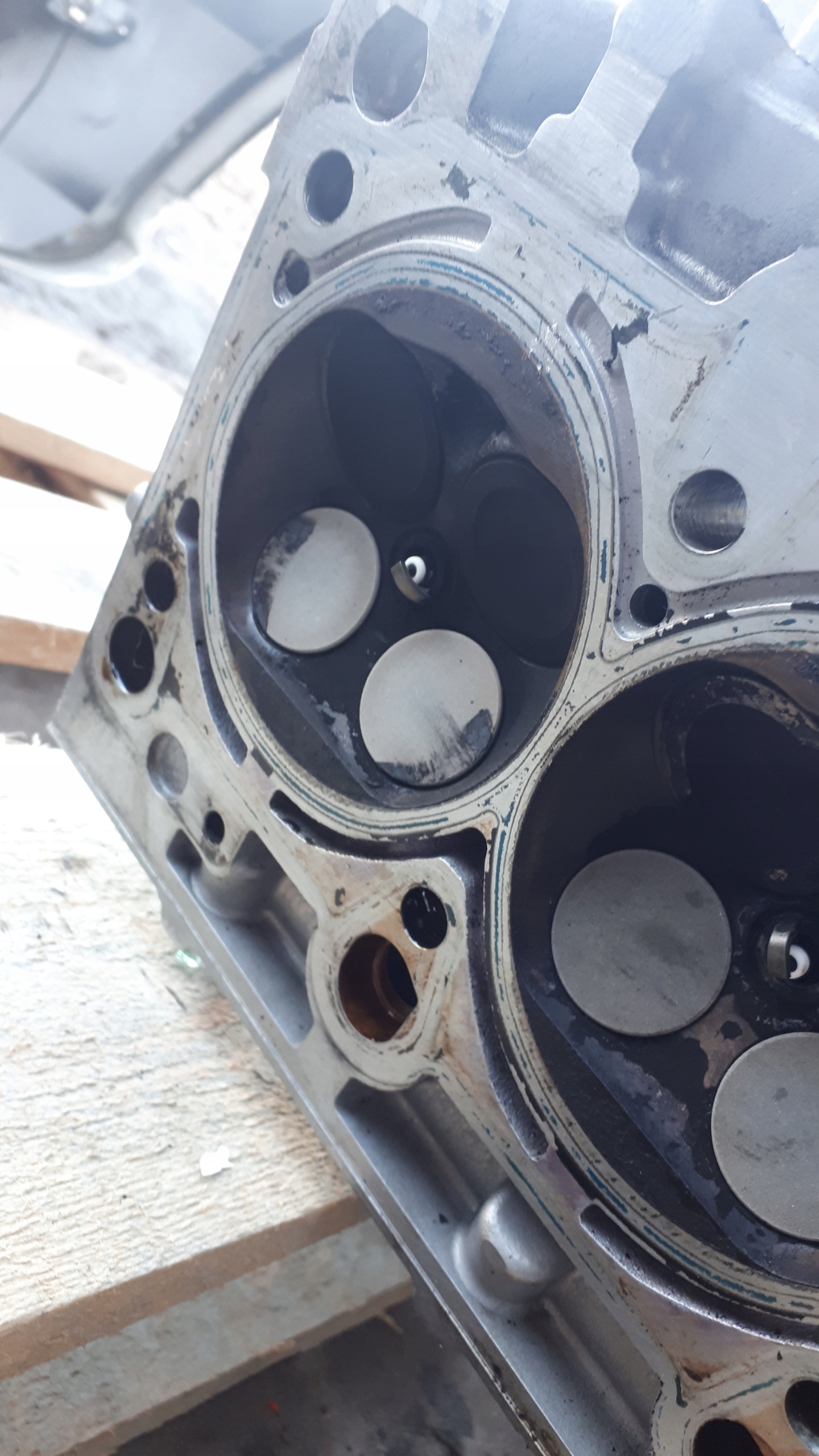 SQ5 8R Q5 head. right valves 3.0 TFSI S4 B8 A6