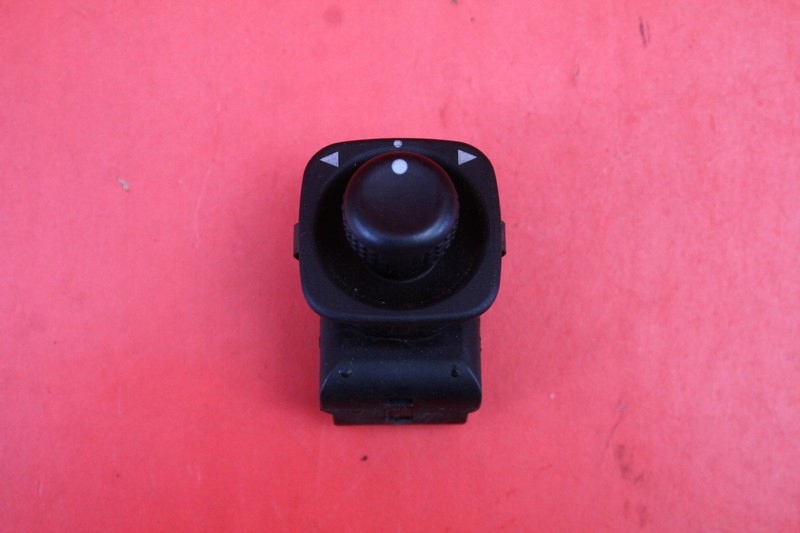 PANEL Regulations- der Spiegel YL84-14B003-AAW MAZDA TRIBUTE 1 und 00-04