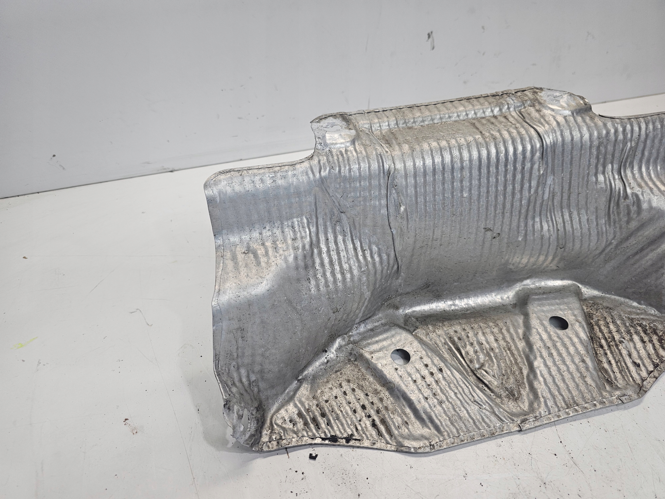 cover TERMICZNA chassis AUDI A4 B9 8W0804174A
