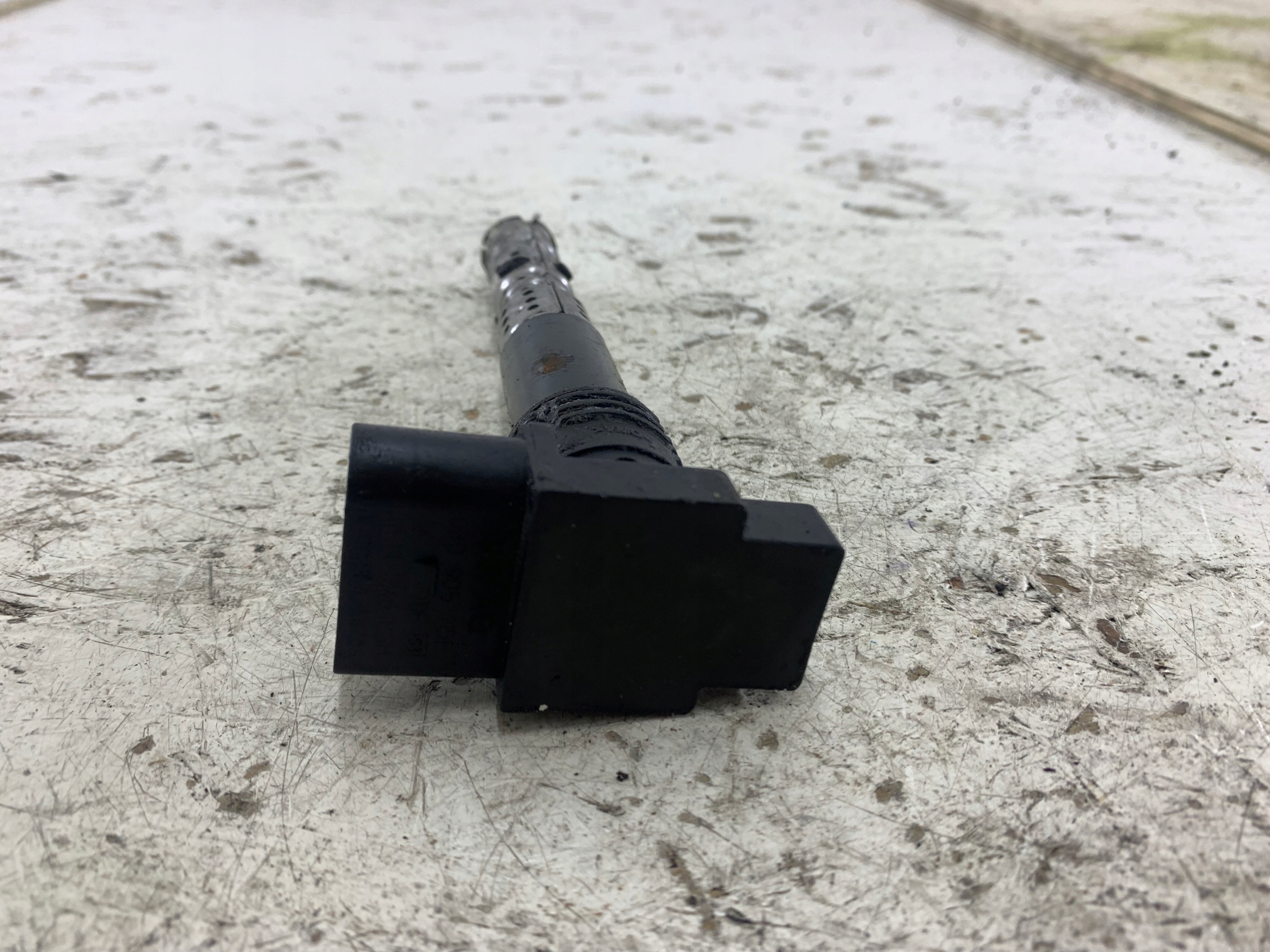 VW POLO 9N 1.2 coil ignition 03D905115E