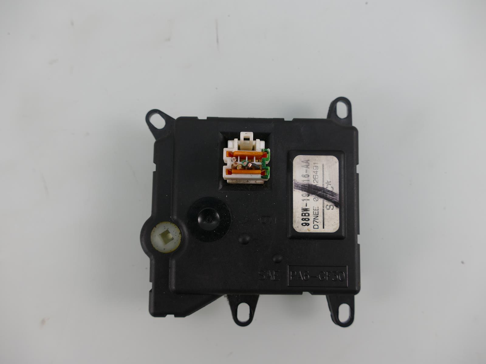 98BW-19E616-AA - FORD COUGAR ДВИГАТЕЛЬ НАГРЕВАТЕЛЬ МОДУЛЬ ДВИГАТЕЛЯ