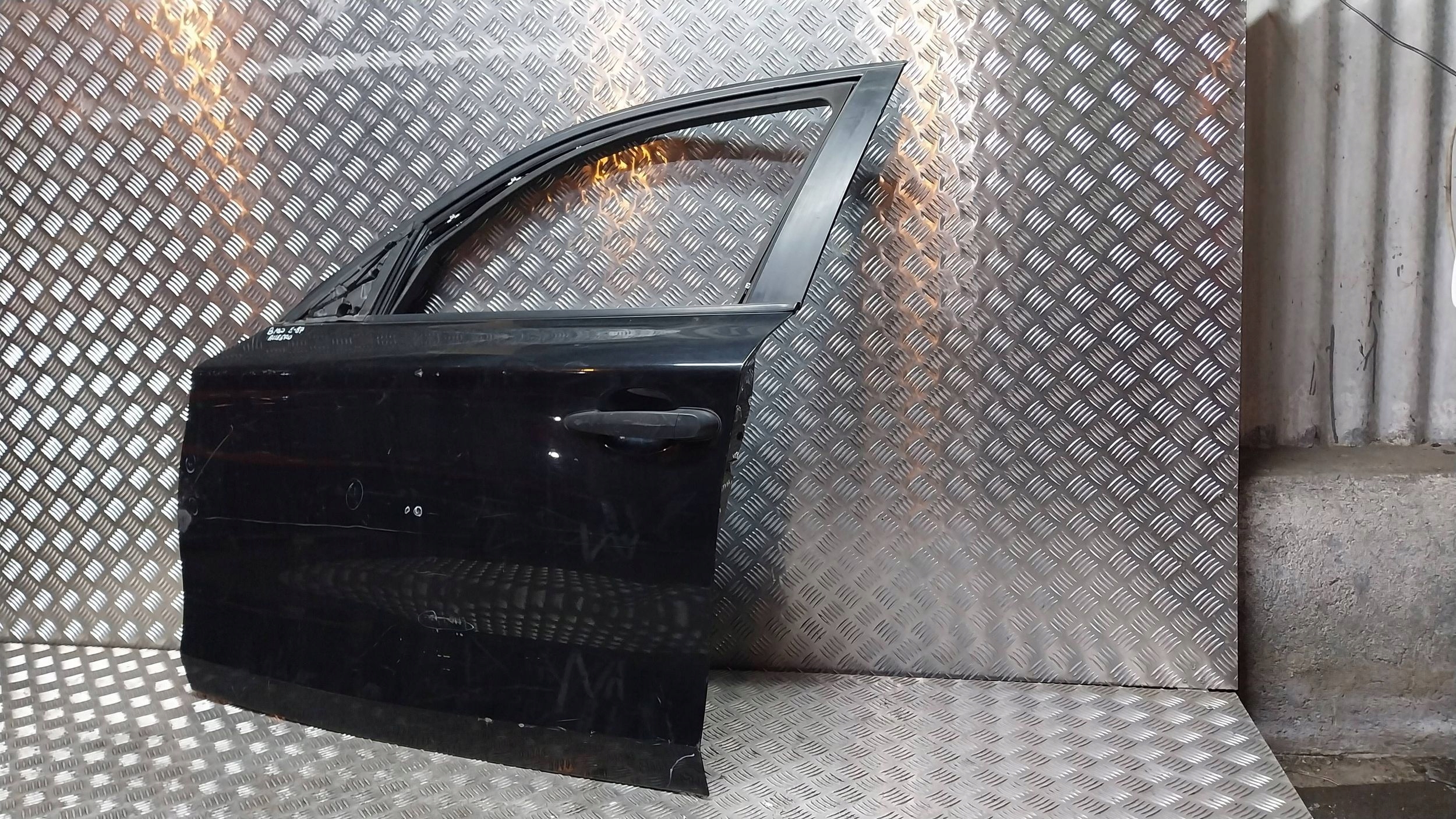 dveře předek levé BMW 1 E87 04