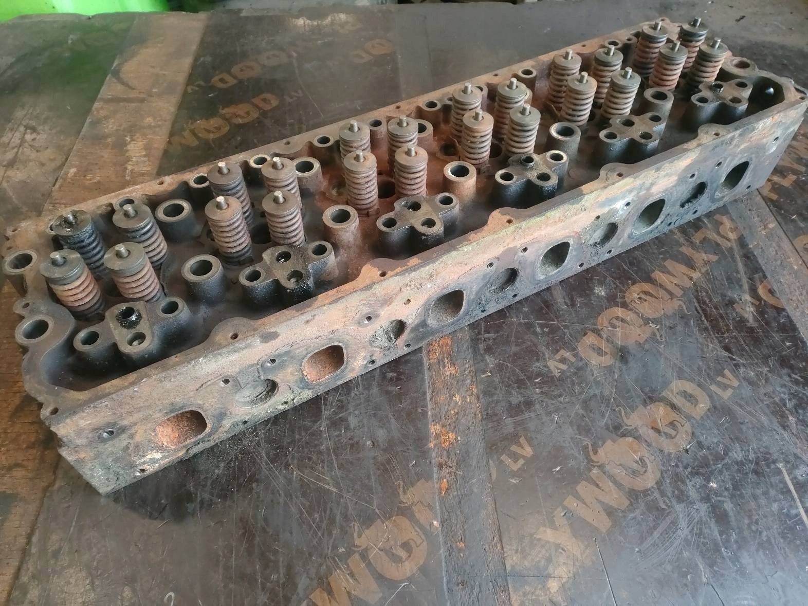 head. RENAULT PREMIUM 420