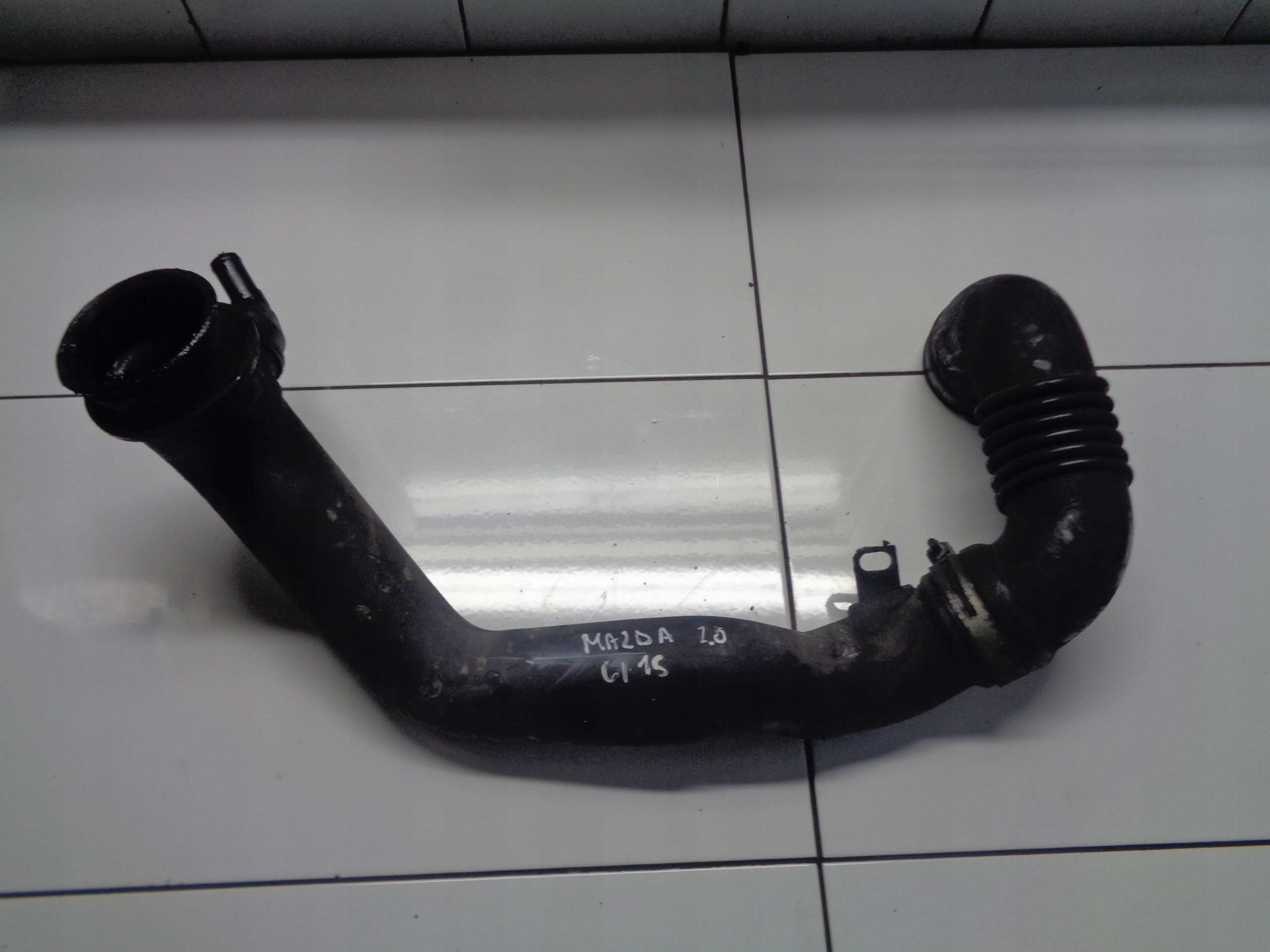 MAZDA 6 2.0 CITD 136KM ИНТЕРКУЛЕР ТРУБА RF7J13230