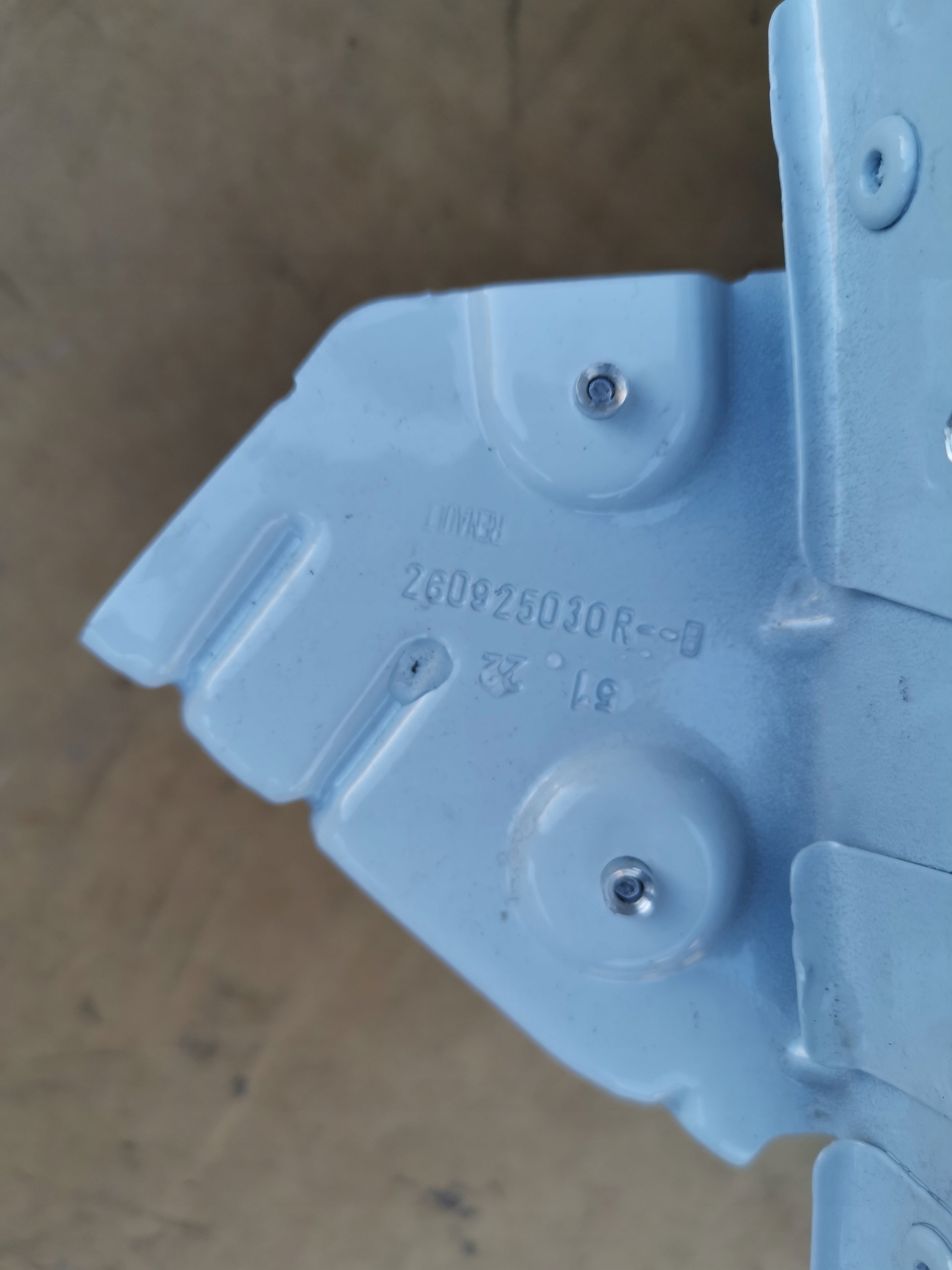 fender left front DACIA SANDERO 3 III 260925030r front