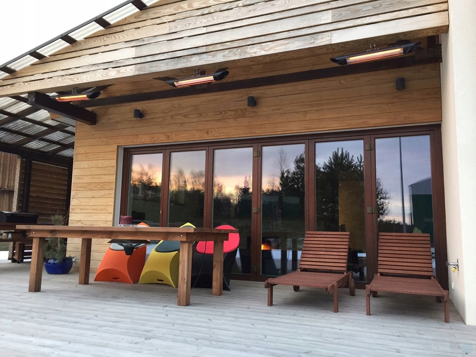 Promiennik podczerwieni elektryczny tarasowy ciepła Veito Blade 2500W PILOT Moc 2500 W