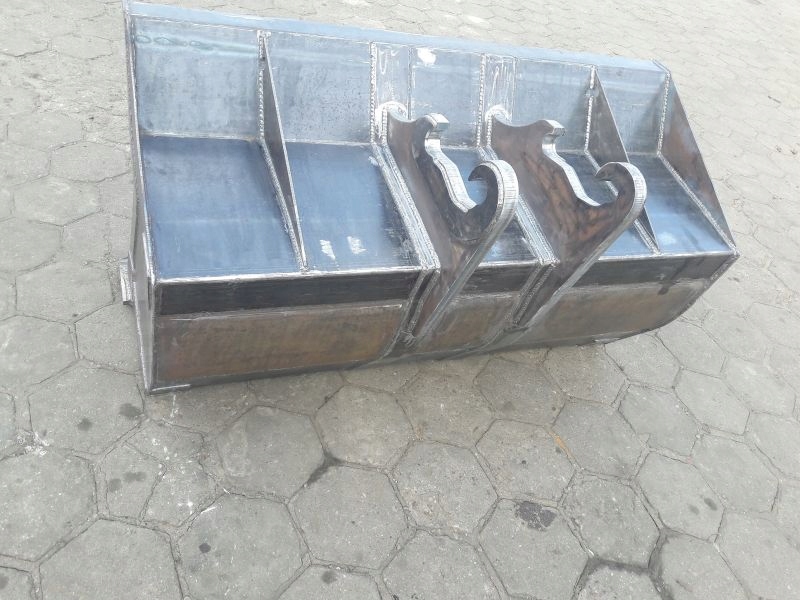 MECALAC 15 MWR ŁYŻKA L-2100 KOPARKO- ŁADOWARKA Marka maszyny Caterpillar Doosan Komatsu Kubota Liebherr New Holland Volvo