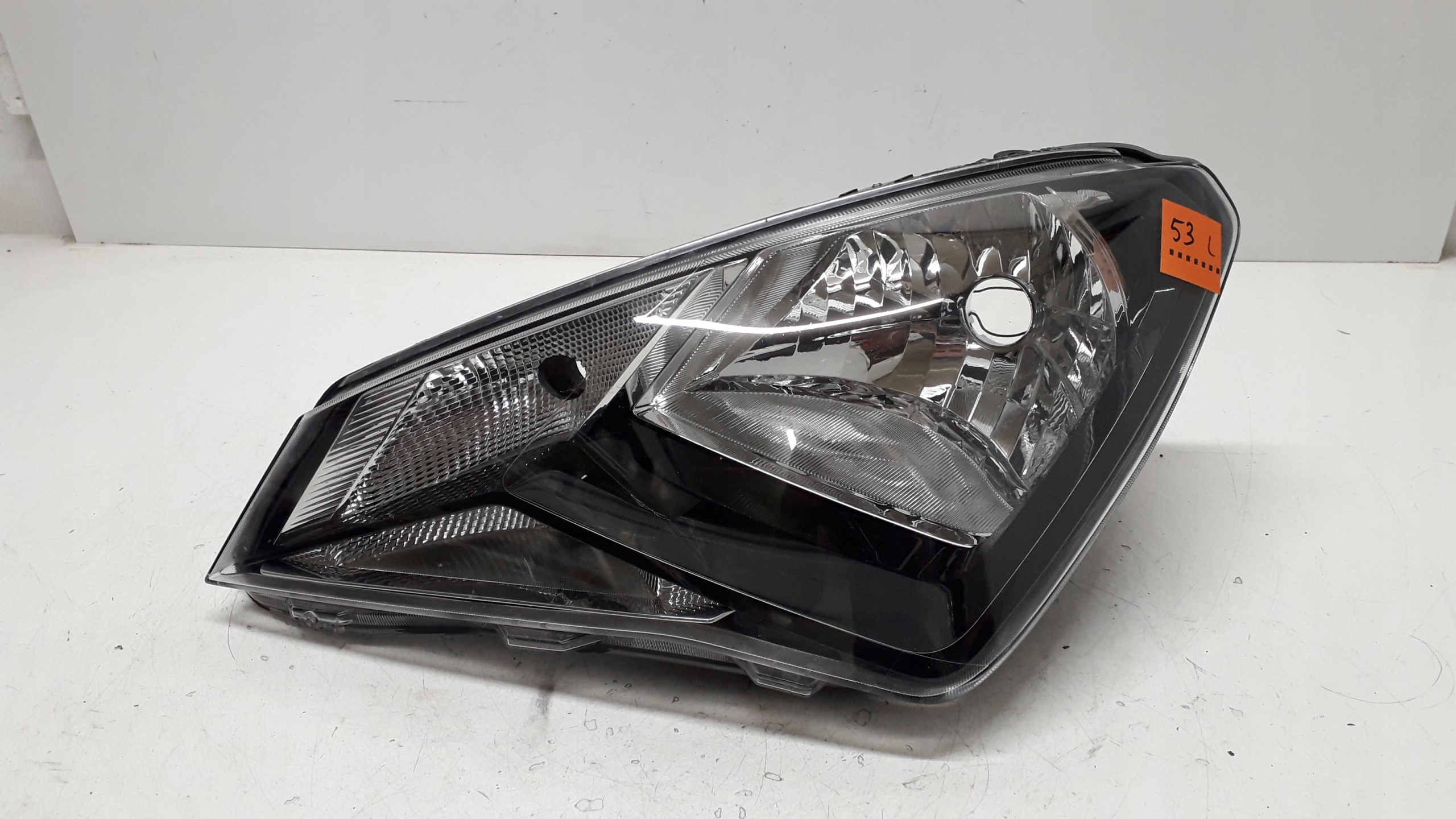 SEAT MII 11- ФАРА ЛІВА ПЕРЕДНЯ PRZODsl941015f