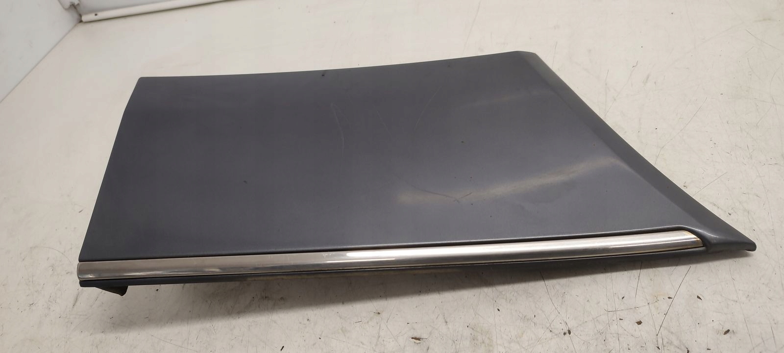 lišta blatníku levá předek Mercedes W140 3,2