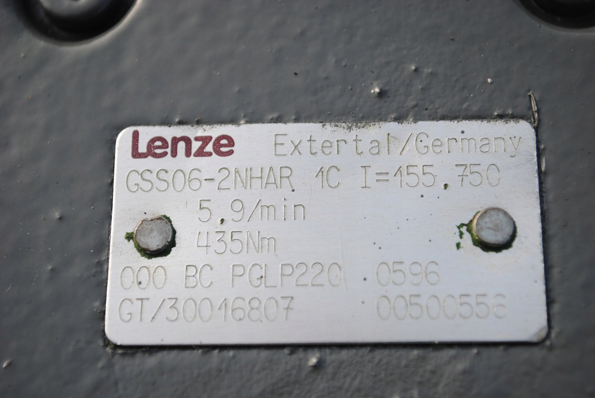 Motoreduktor kątowy 0,37kw. 5,9obr./min. LENZE Marka Lenze