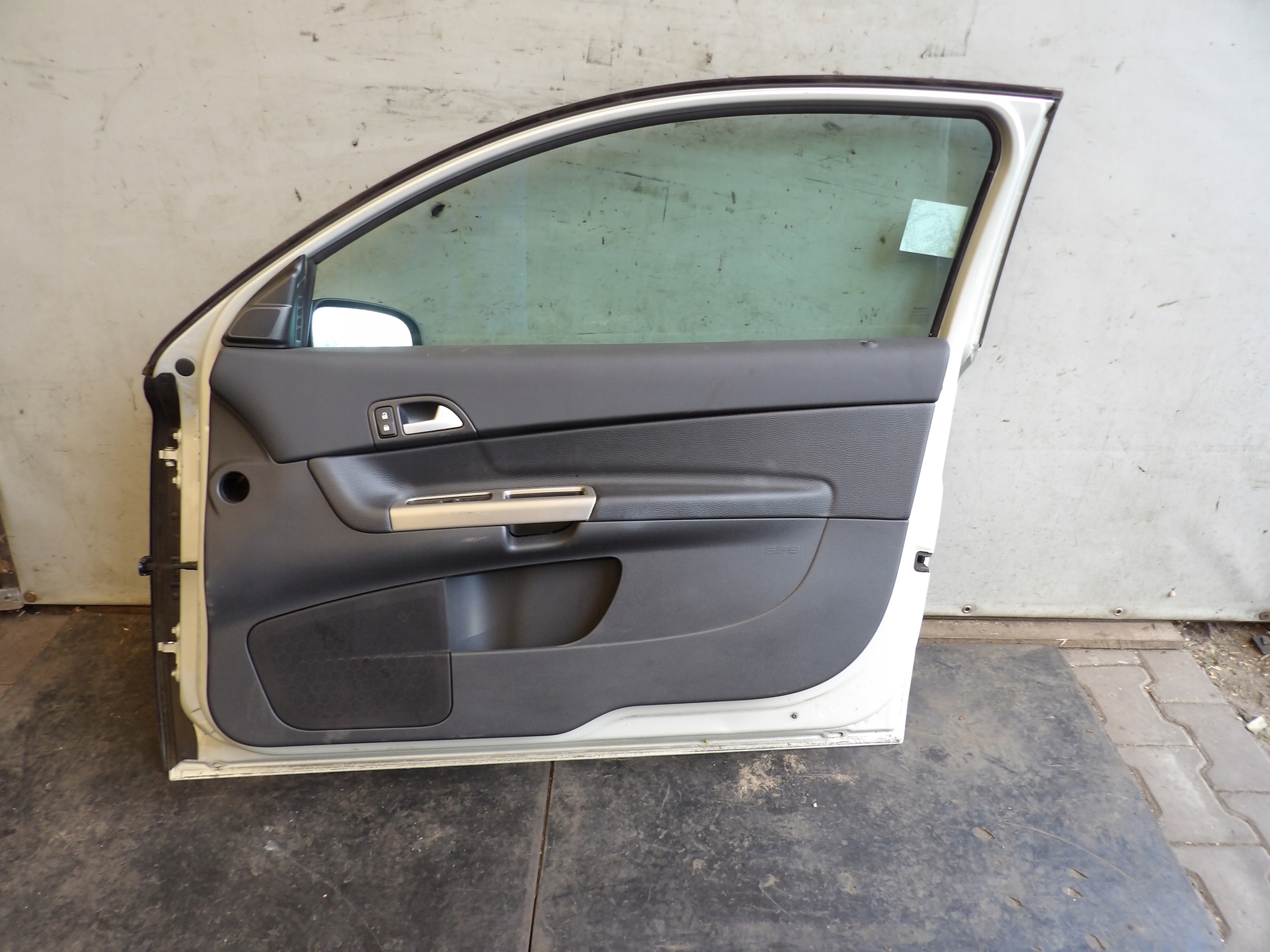 Volvo C30 door front right 3d 481-16