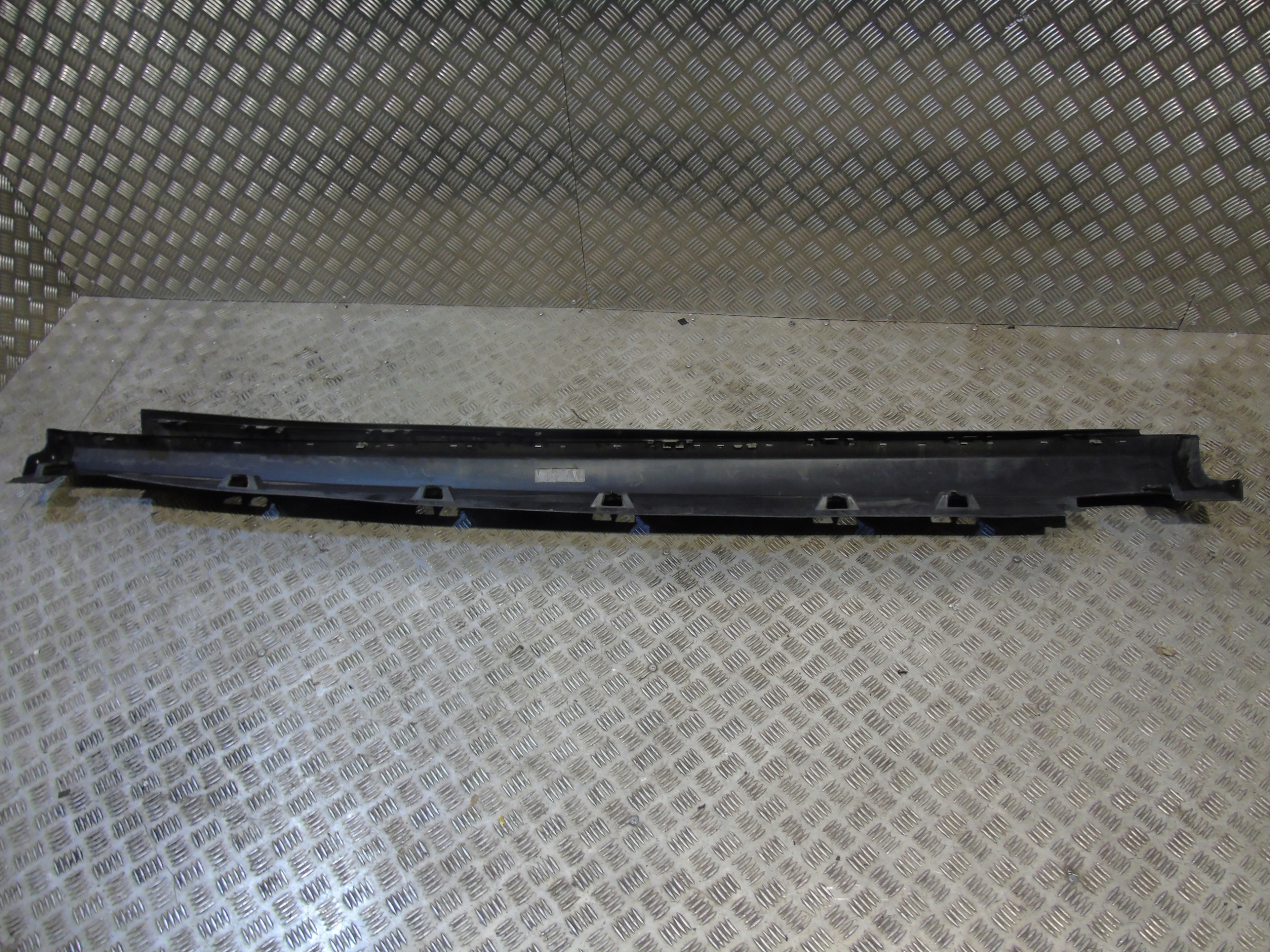 moulding threshold left MERCEDES GL GLS W166 1