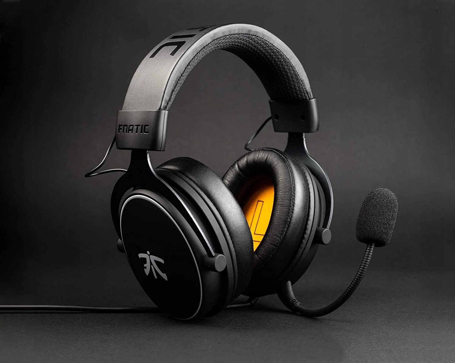 SŁUCHAWKI WOKÓŁUSZNE GAMINGOWE FNATIC REACT Model React Esports Performance