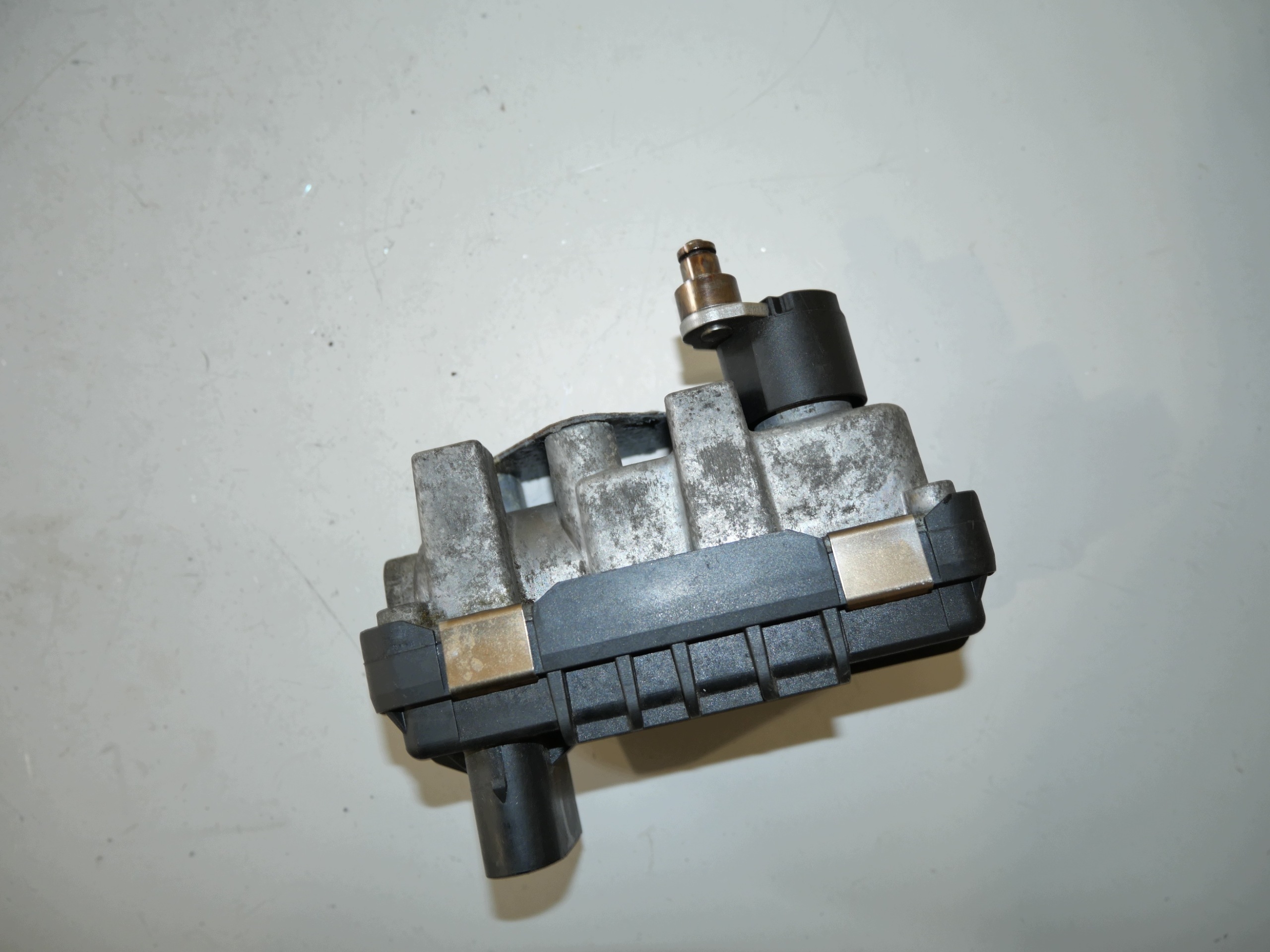 Régulateur Turbines 6NW009550 AUDI VW