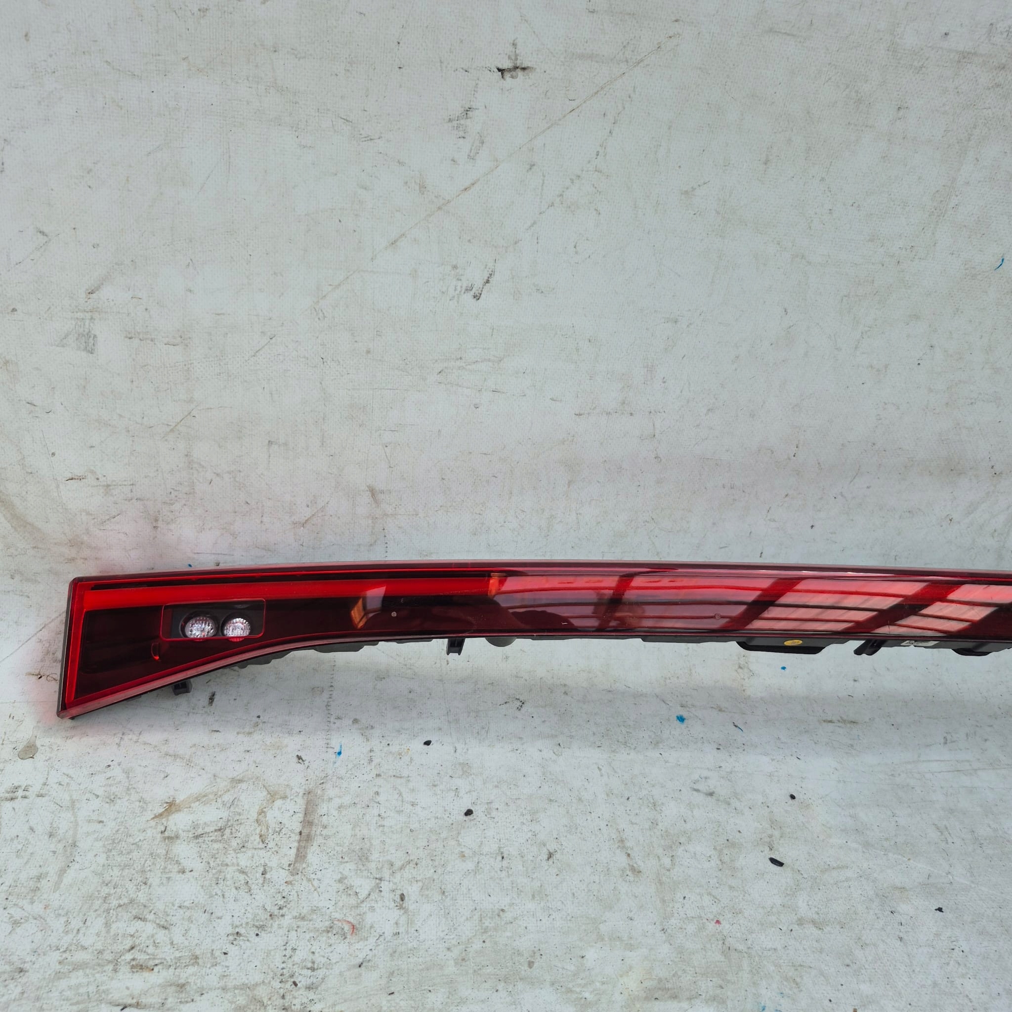 SEAT CUPRA BORN 22- cap light moulding rear part rear