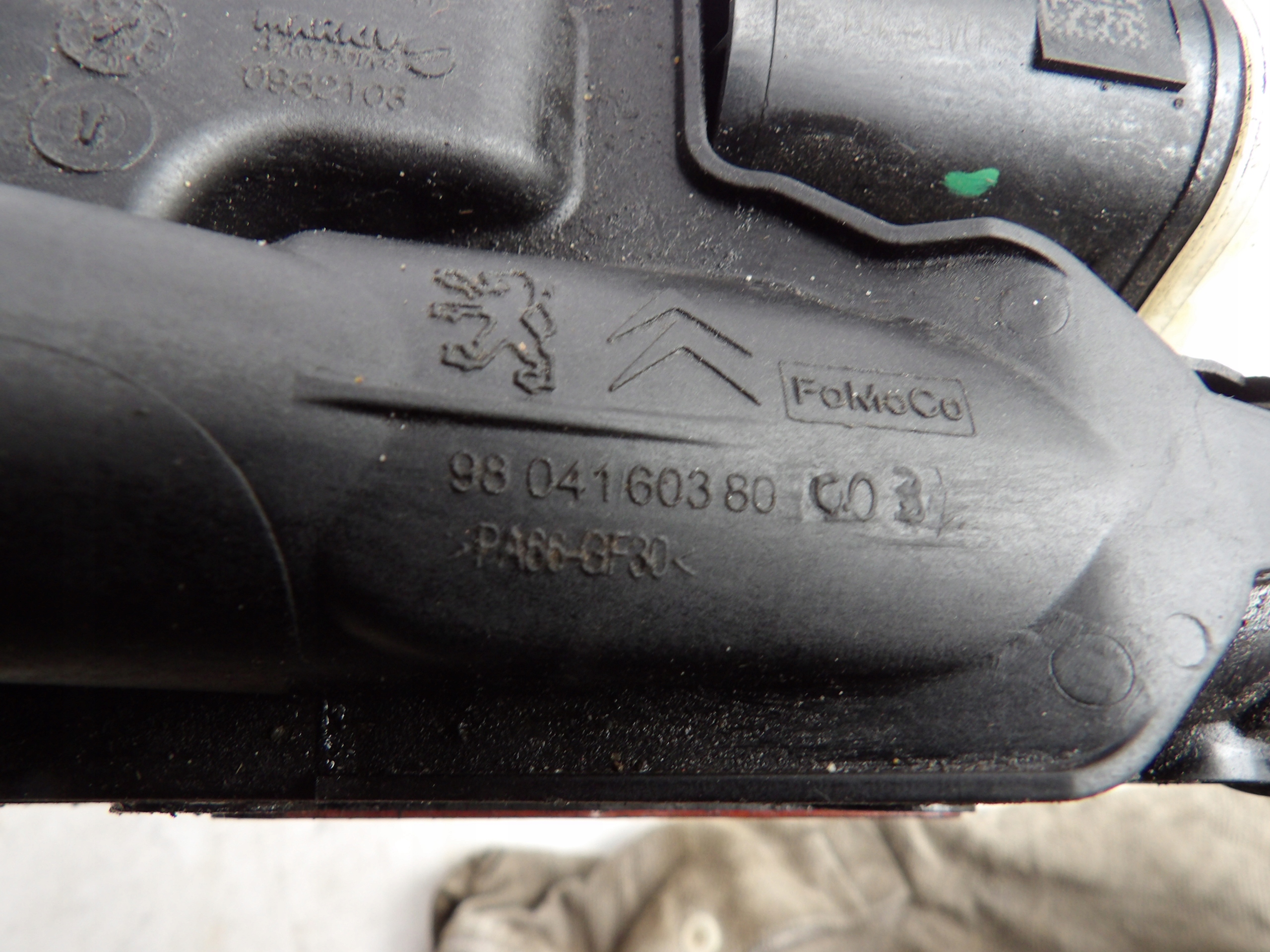 OBUDOWA TERMOSTATU PEUGEOT CITROEN 9804160380 Typ samochodu Samochody osobowe