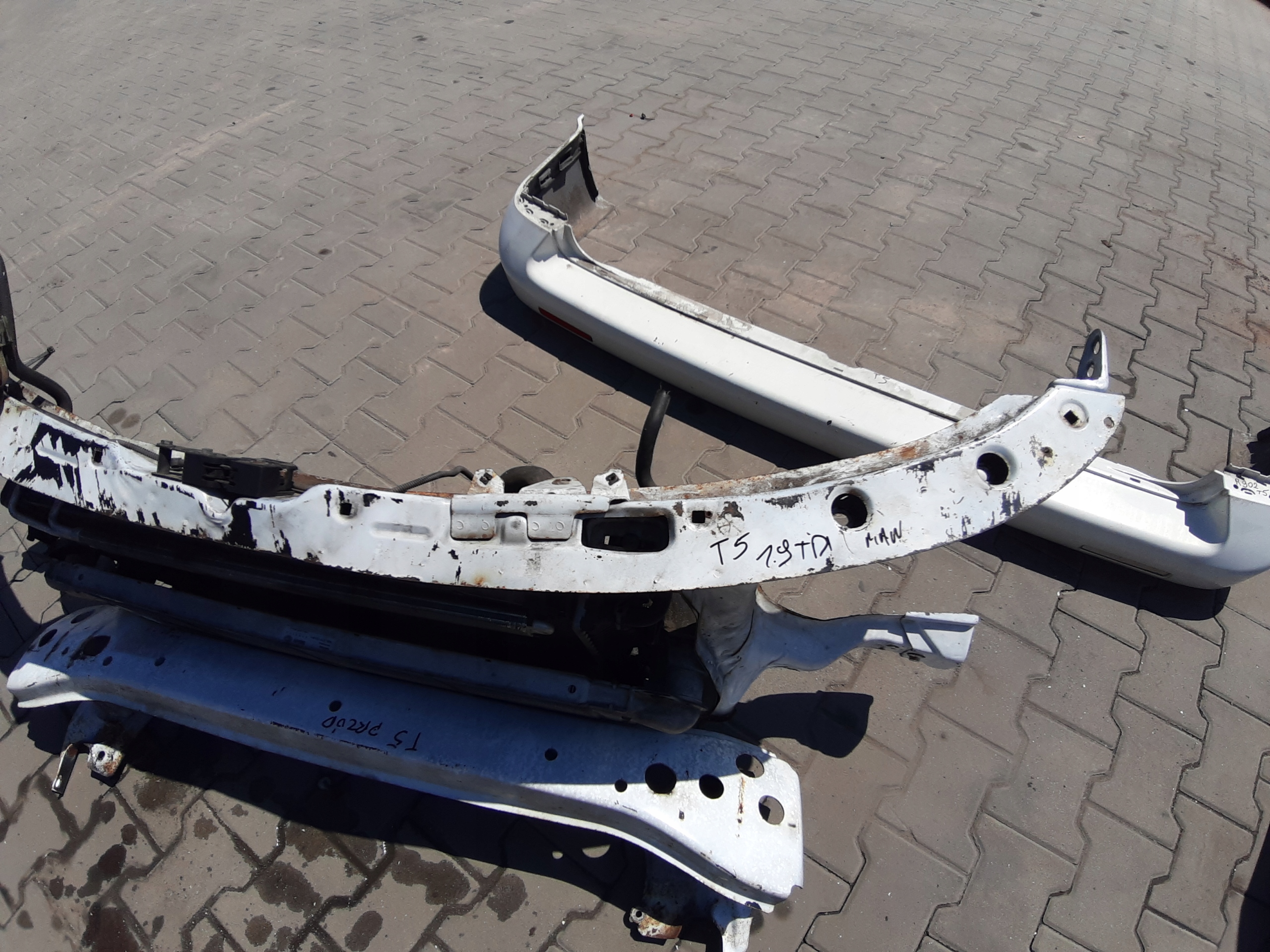 vw T5 transporter 1.9 tdi панель передняя / телевизор Радиатор