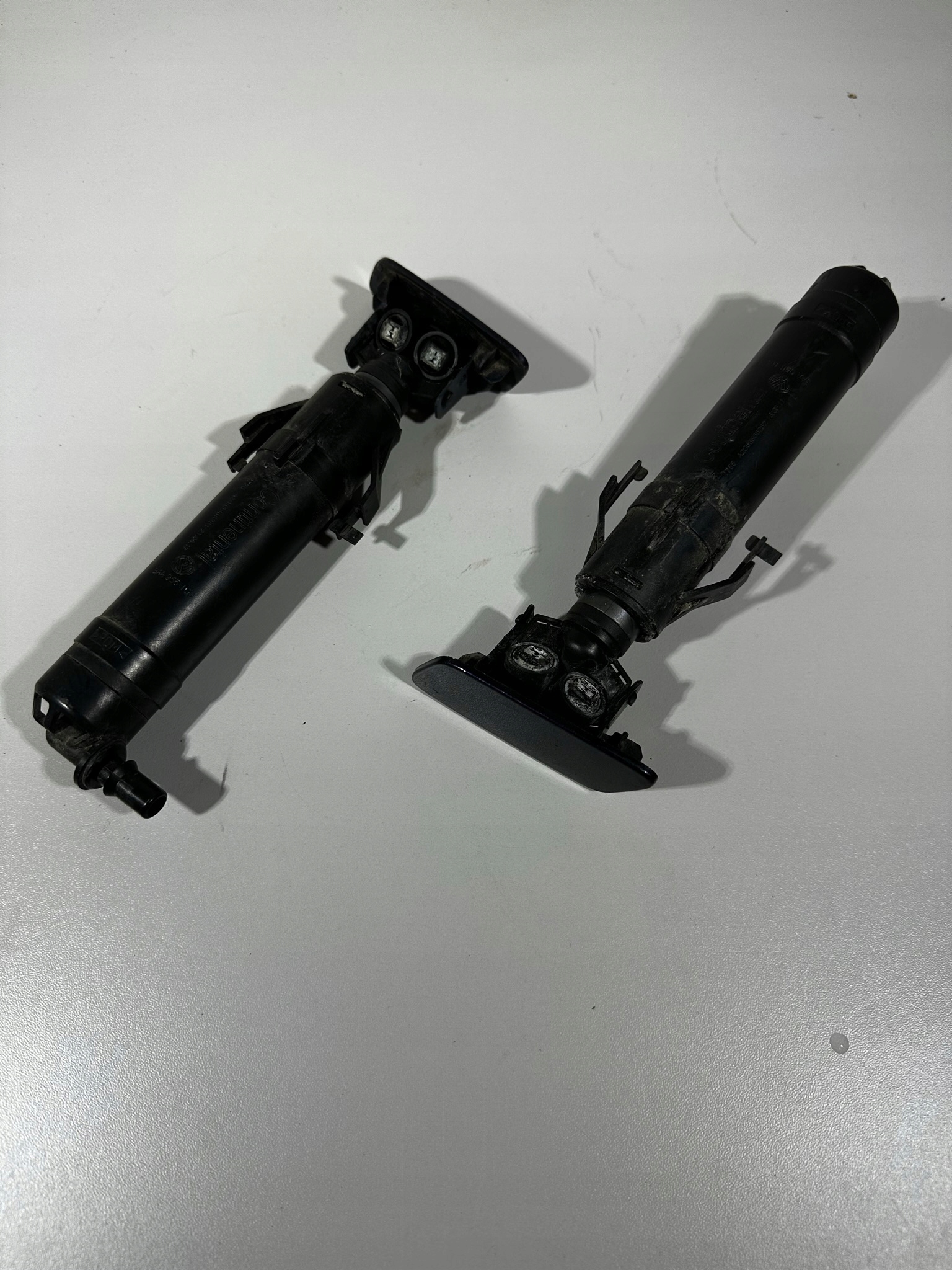 3AA955104 - PASSAT B7 омыватели фар ксеноновые заглушки