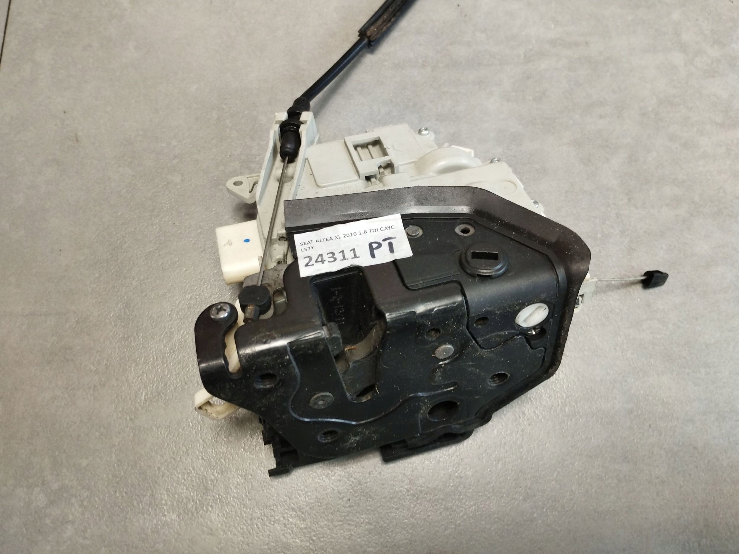 Seat Altea XL lock right rear part 5P0839012B