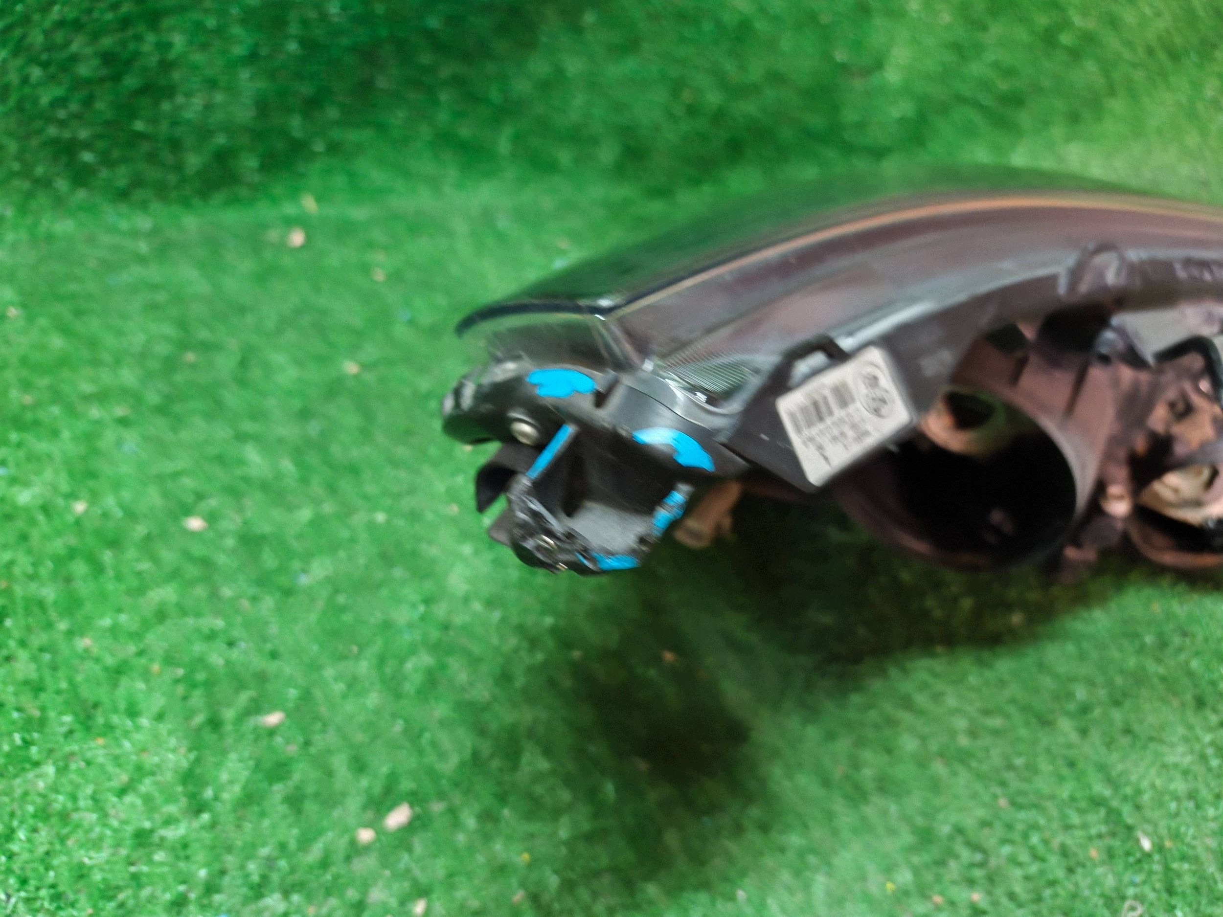 REFLEKTOR left front TOYOTA VERSO LIFT 14- lens NR.R1505