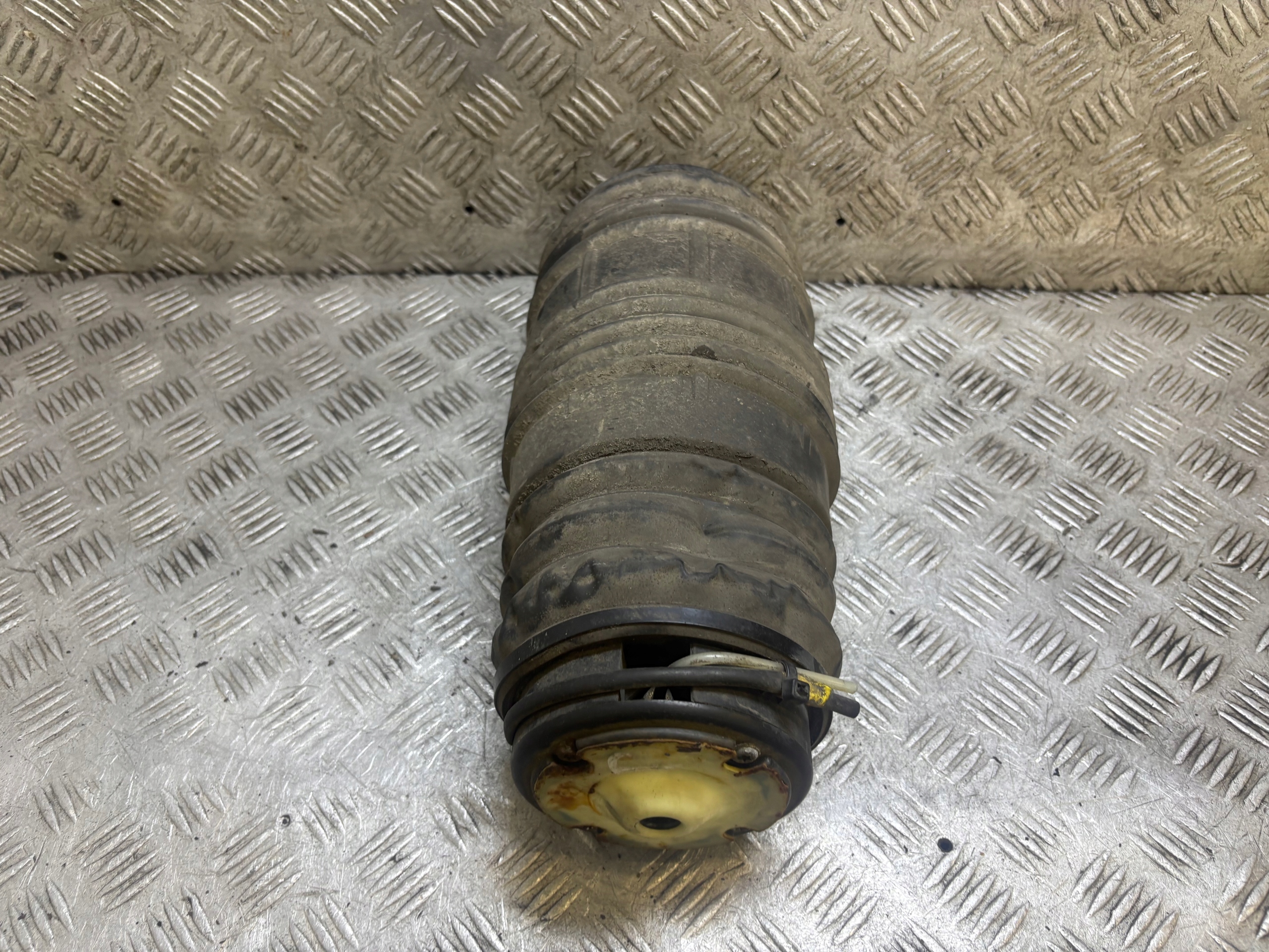 shock absorber rear part rear MERCEDES-BENZ E-KLASA W211