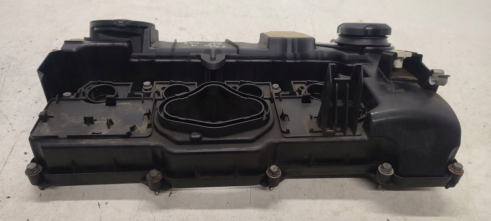 szelepfedél BMW E90 E91 2,0i