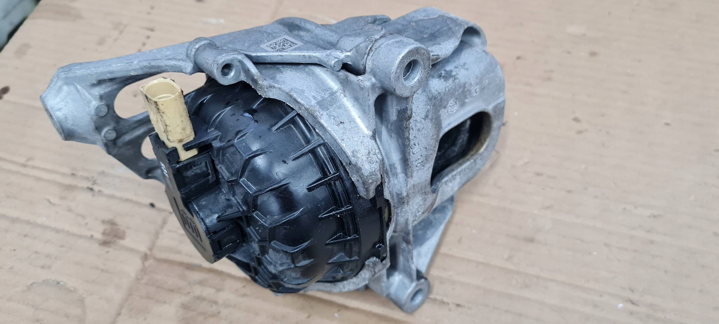 A5 8W engine mount left left front 2.0 TFSI 4M0199371FC A4 B9 8W