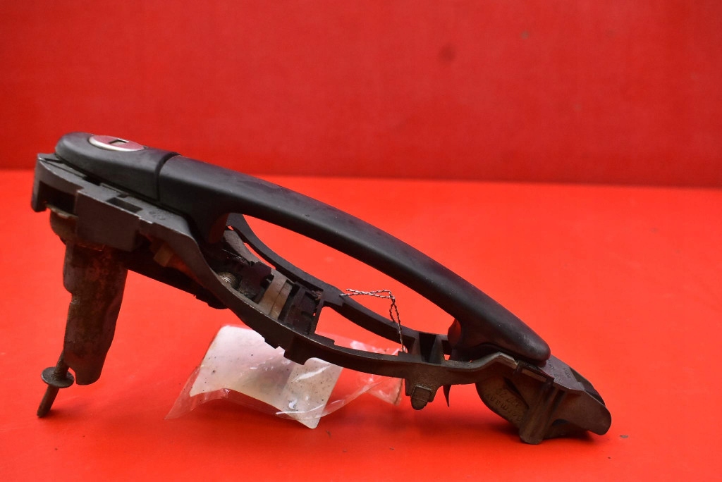 handle left front front black 3B0837885 SEAT TOLEDO 3 III 04-10