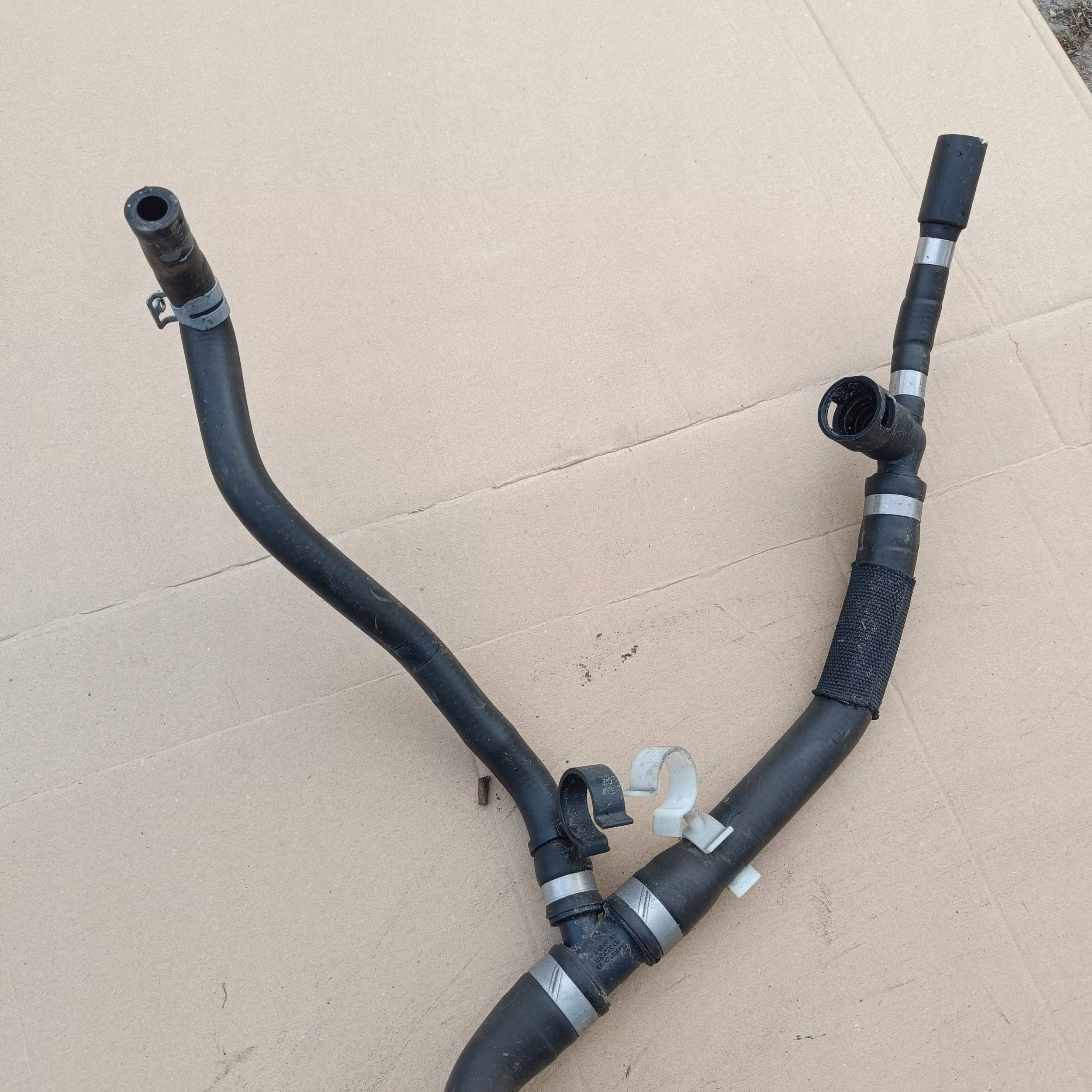 Ford Kuga MK2 2014 supplementary water pump hoses 704299010