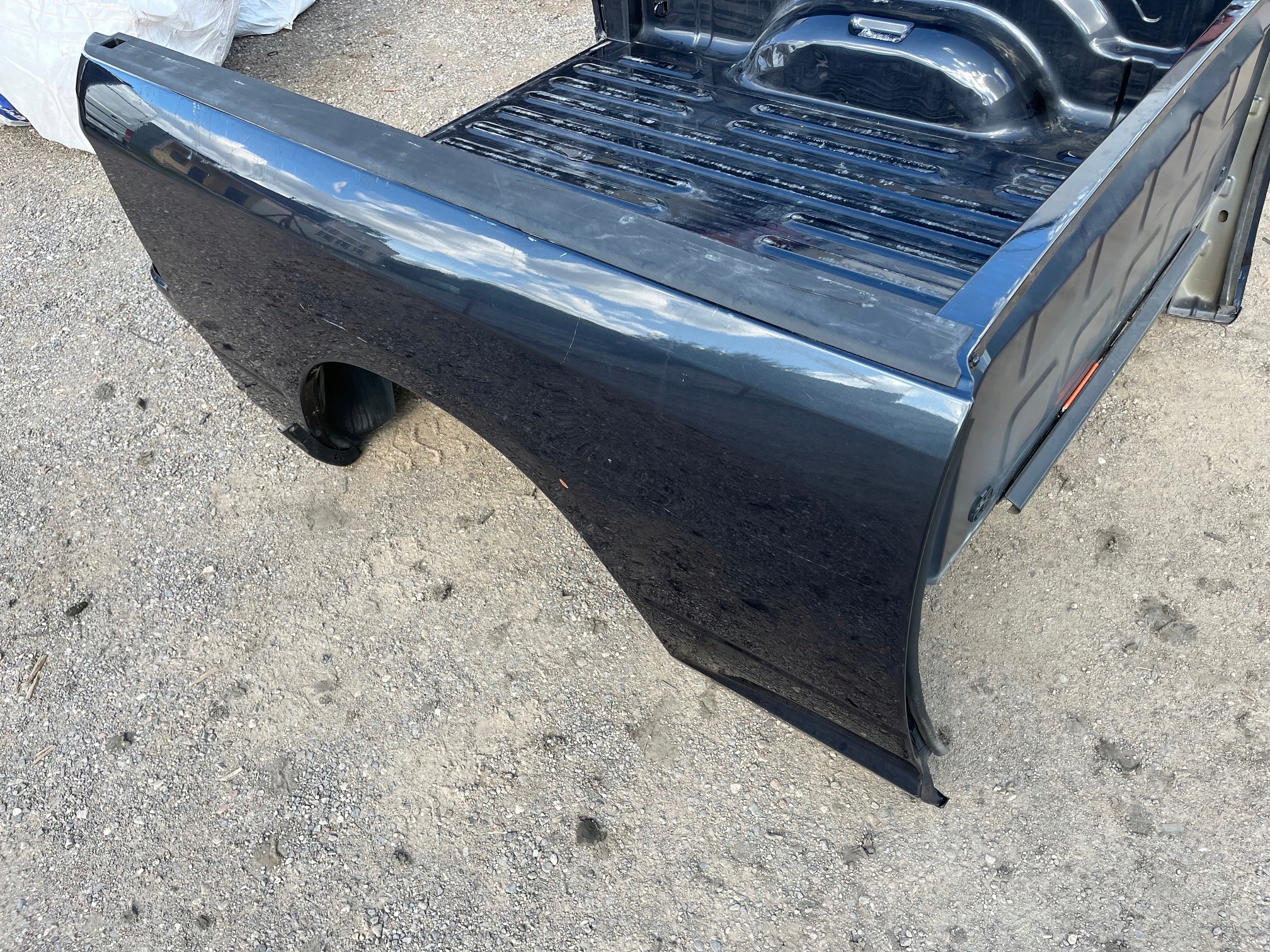 Paka cambio zabudowa 6,4 ft parafango DODGE RAM 1500 2009-2018