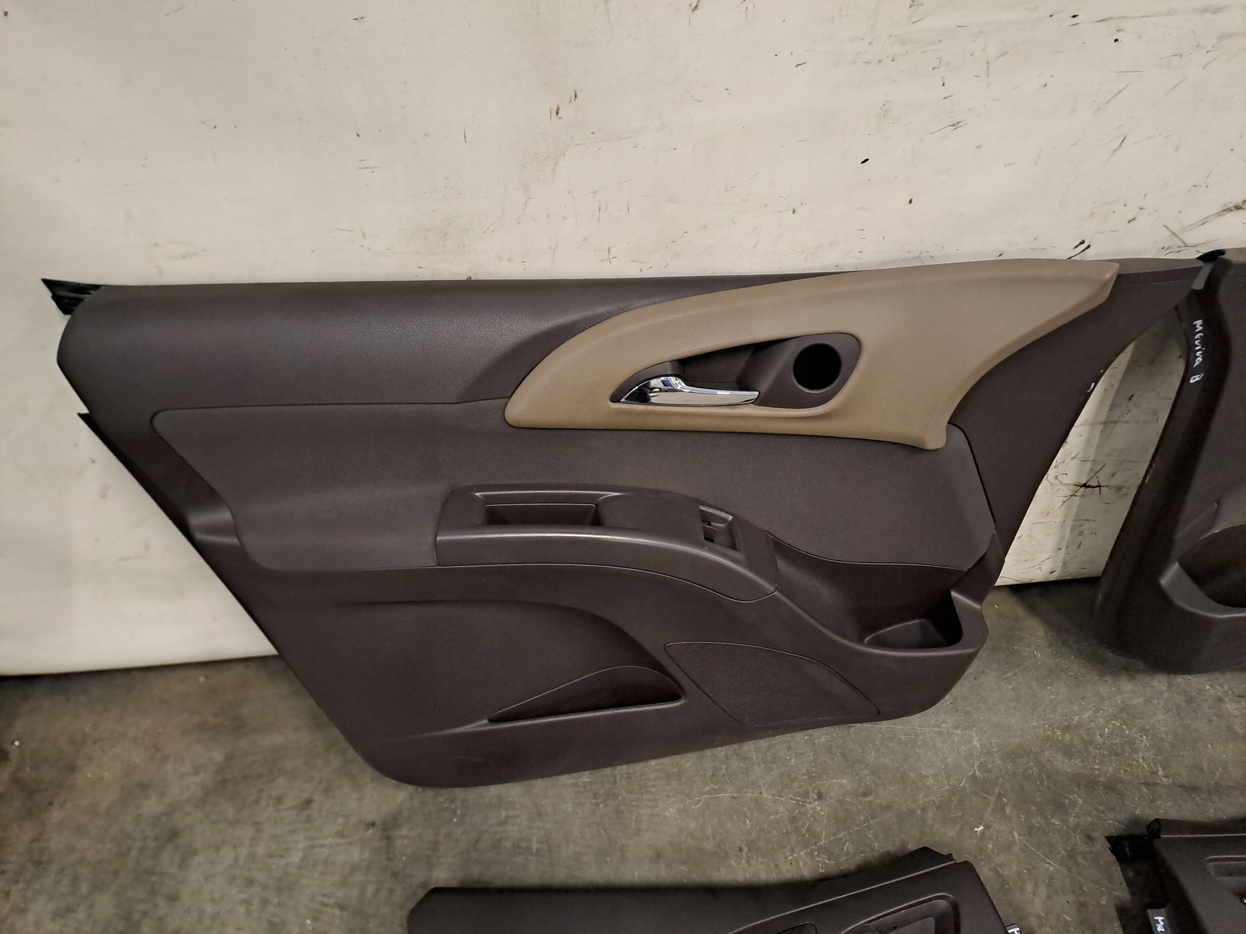 side brazowe kpl Opel Meriva B