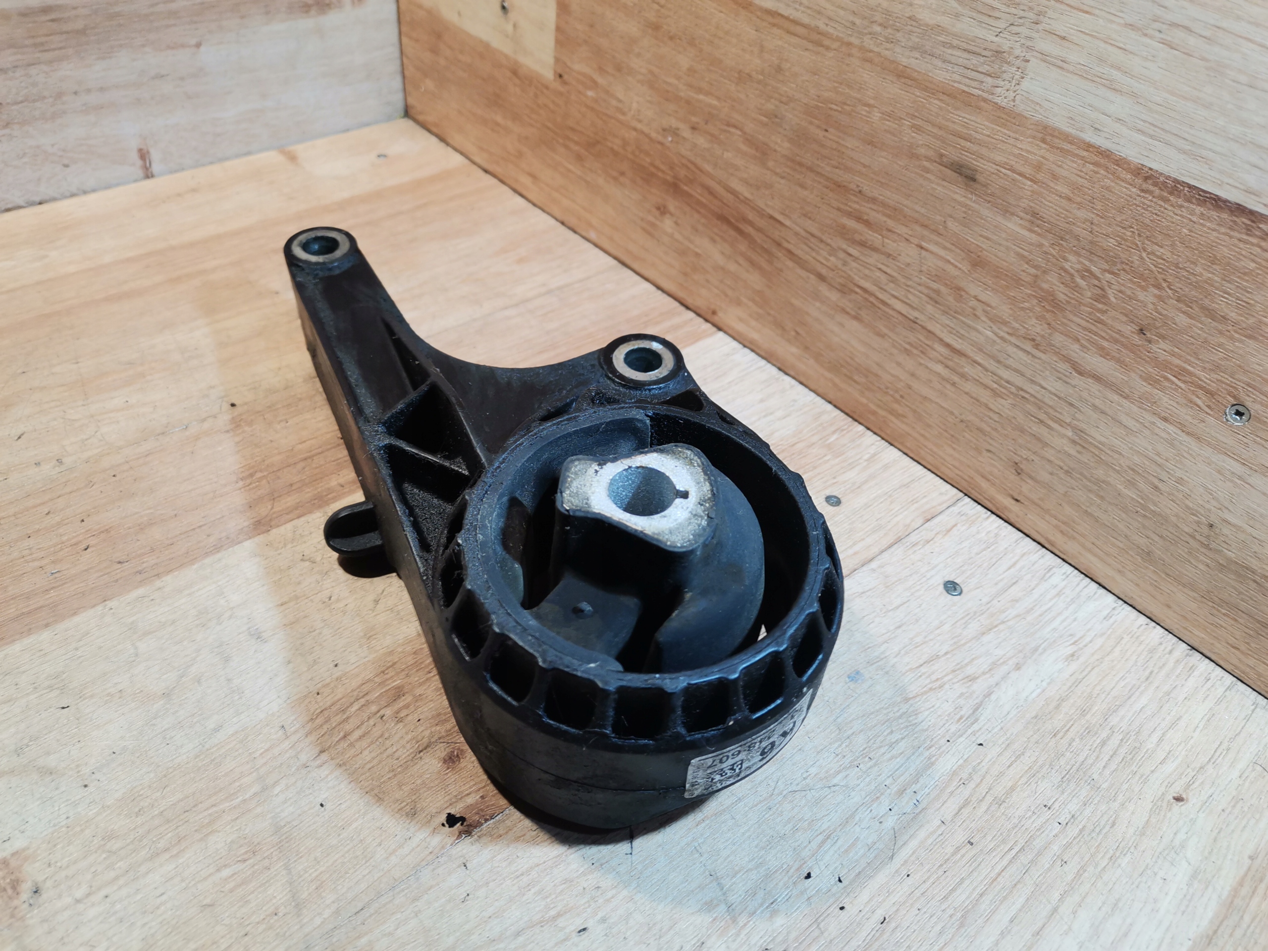 engine mount gearboxes front manual Opel Zafira C Astra J 1.8 13248607
