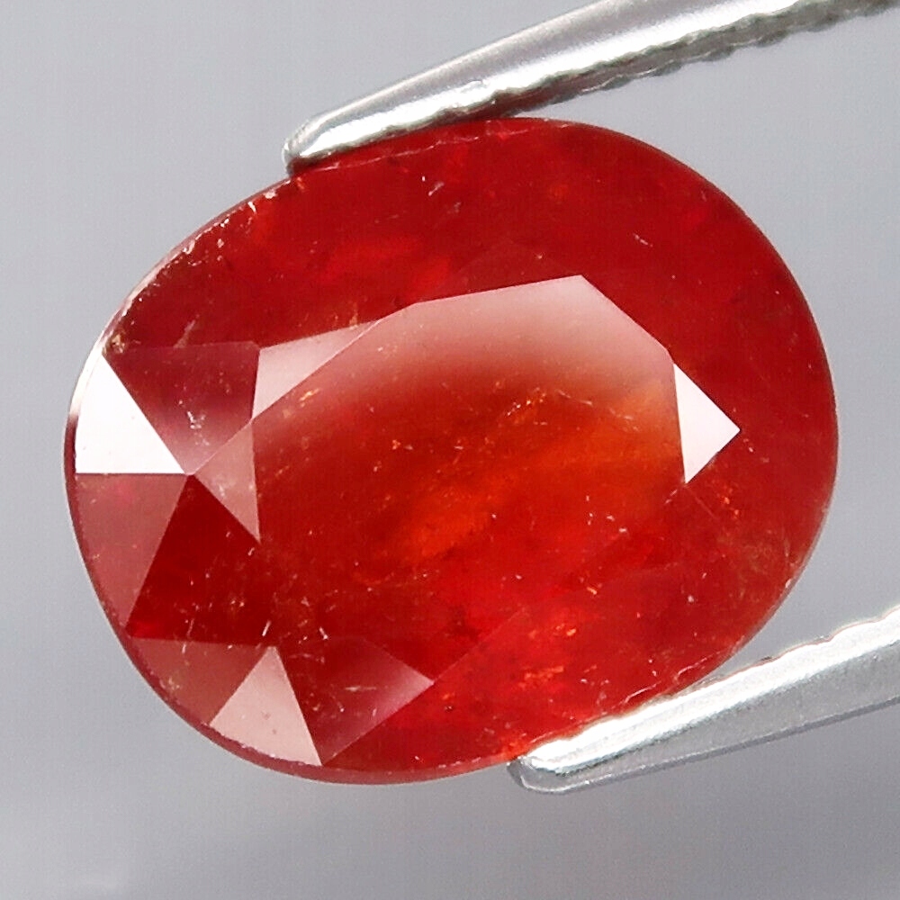 granát spesartyn 6,25 ct 11,45 mm certifikace