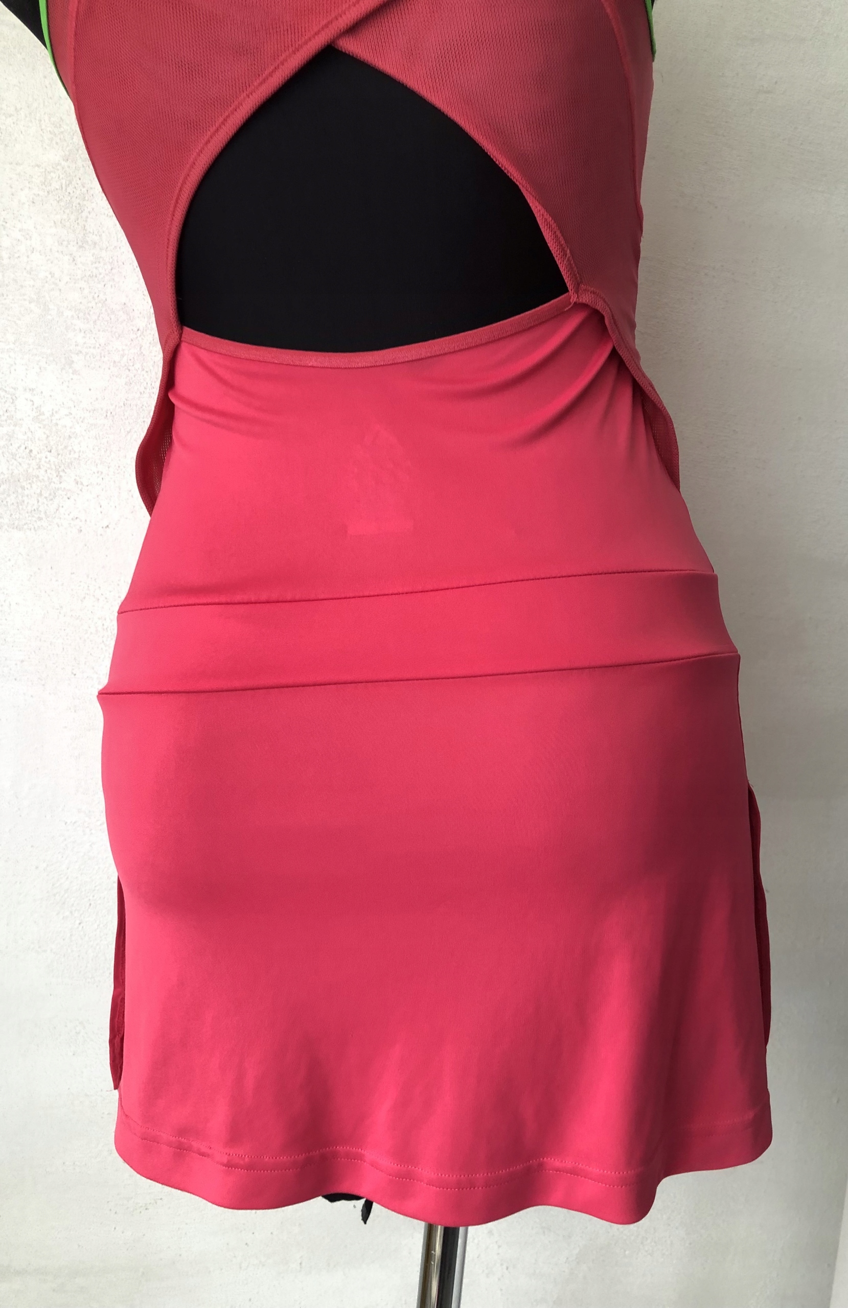 SPRTOWA SUKIENKA TENISOWA 34/36 Materiał dominujący poliester